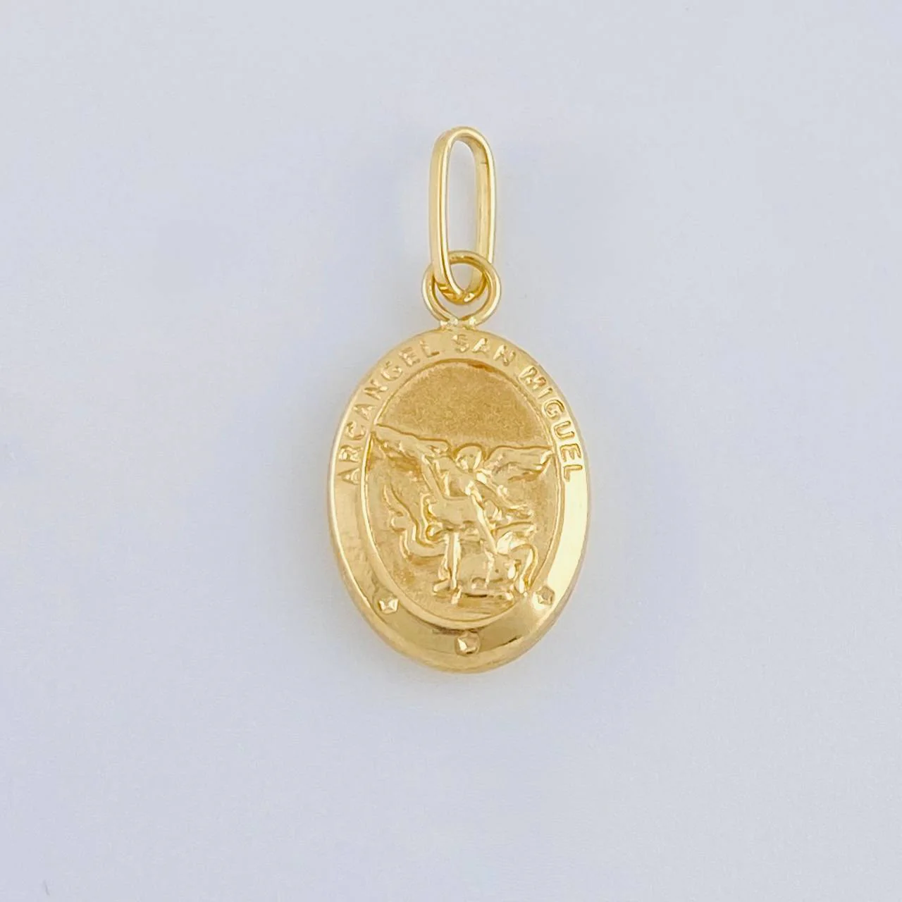 Dije San Miguel Arcangel 0.65 g / 2 cm Oro Amarillo 18K
