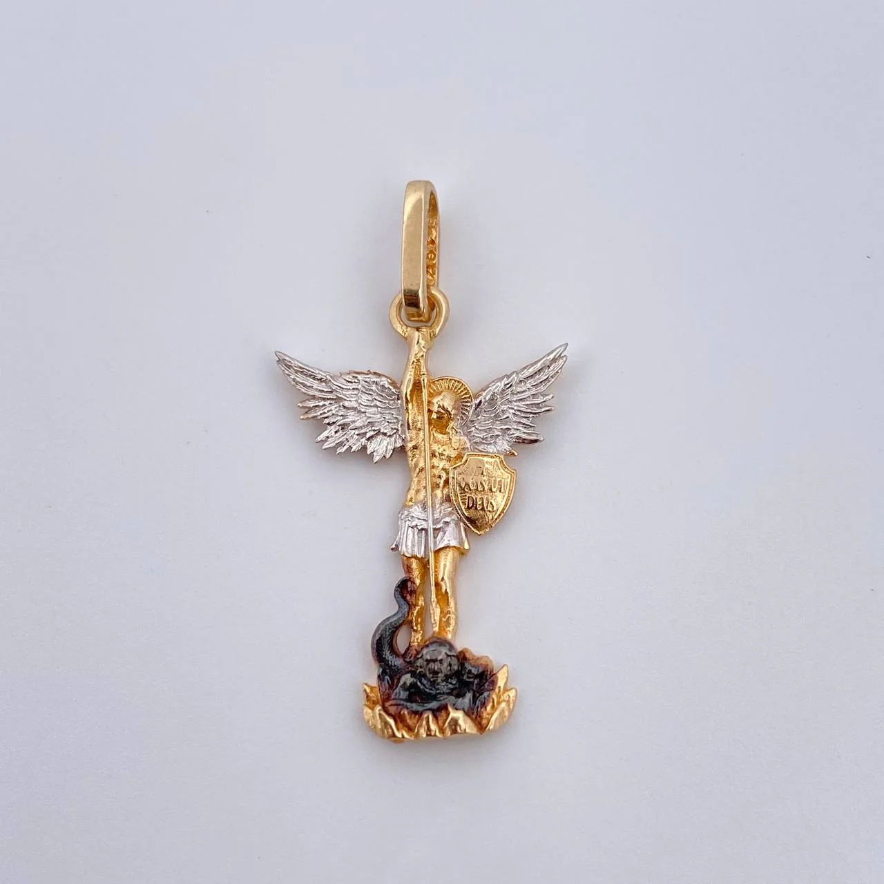 Dije San Miguel Arcangel 1.65gr / 2.8cm / Oro 18K $