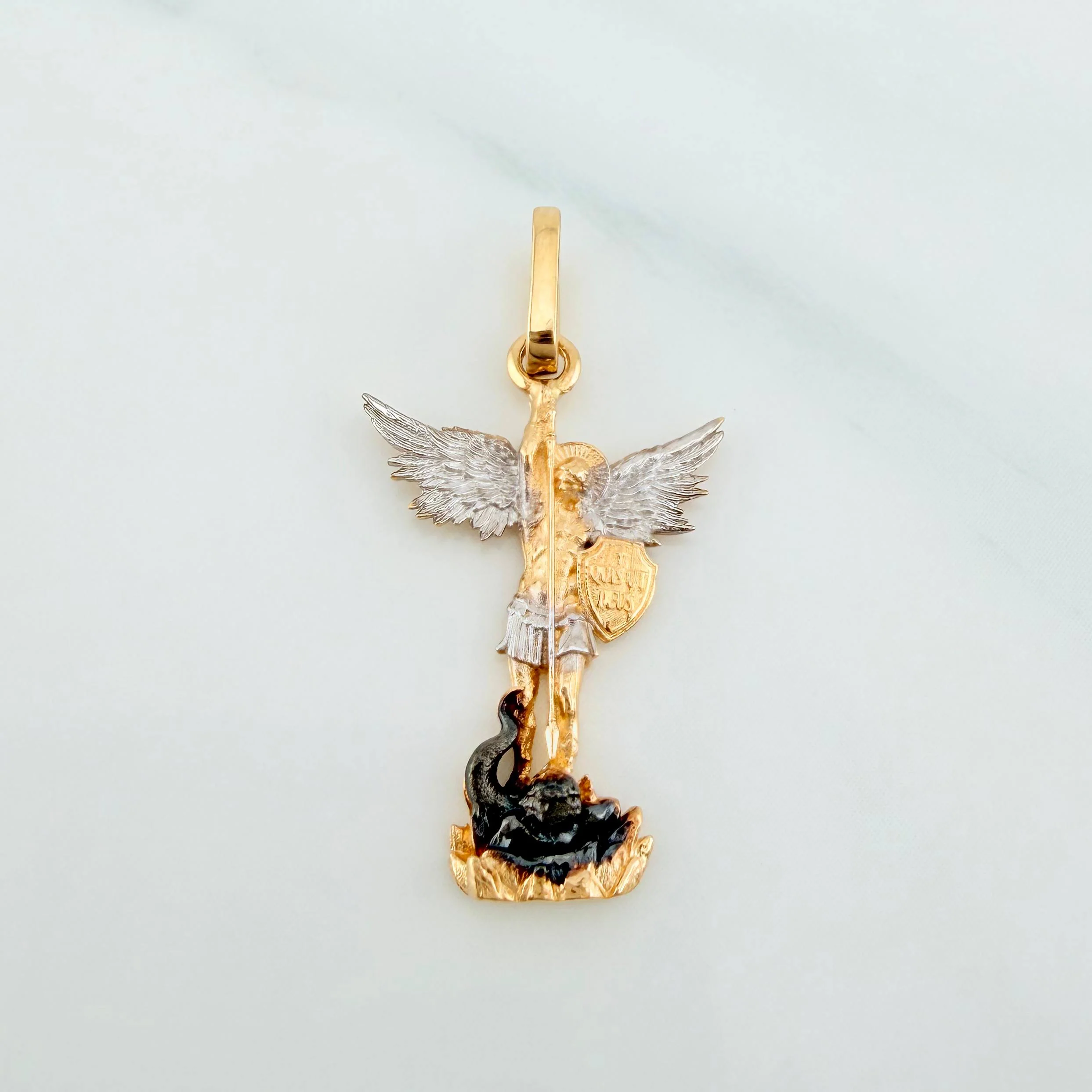 Dije San Miguel Arcangel 1 g / 2.3 cm Tres Oros 18K