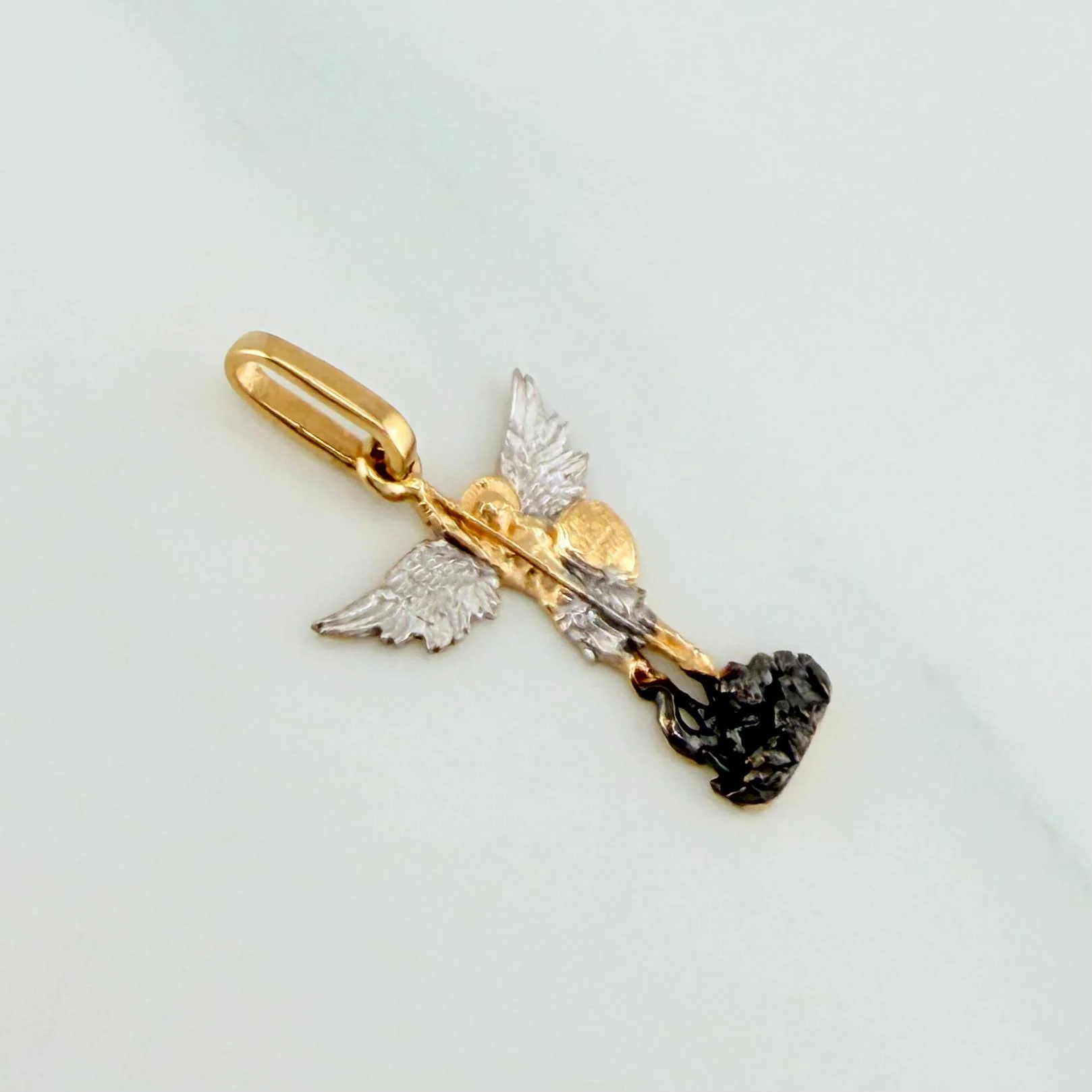 Dije San Miguel Arcangel 1 g / 2.3 cm Tres Oros 18K