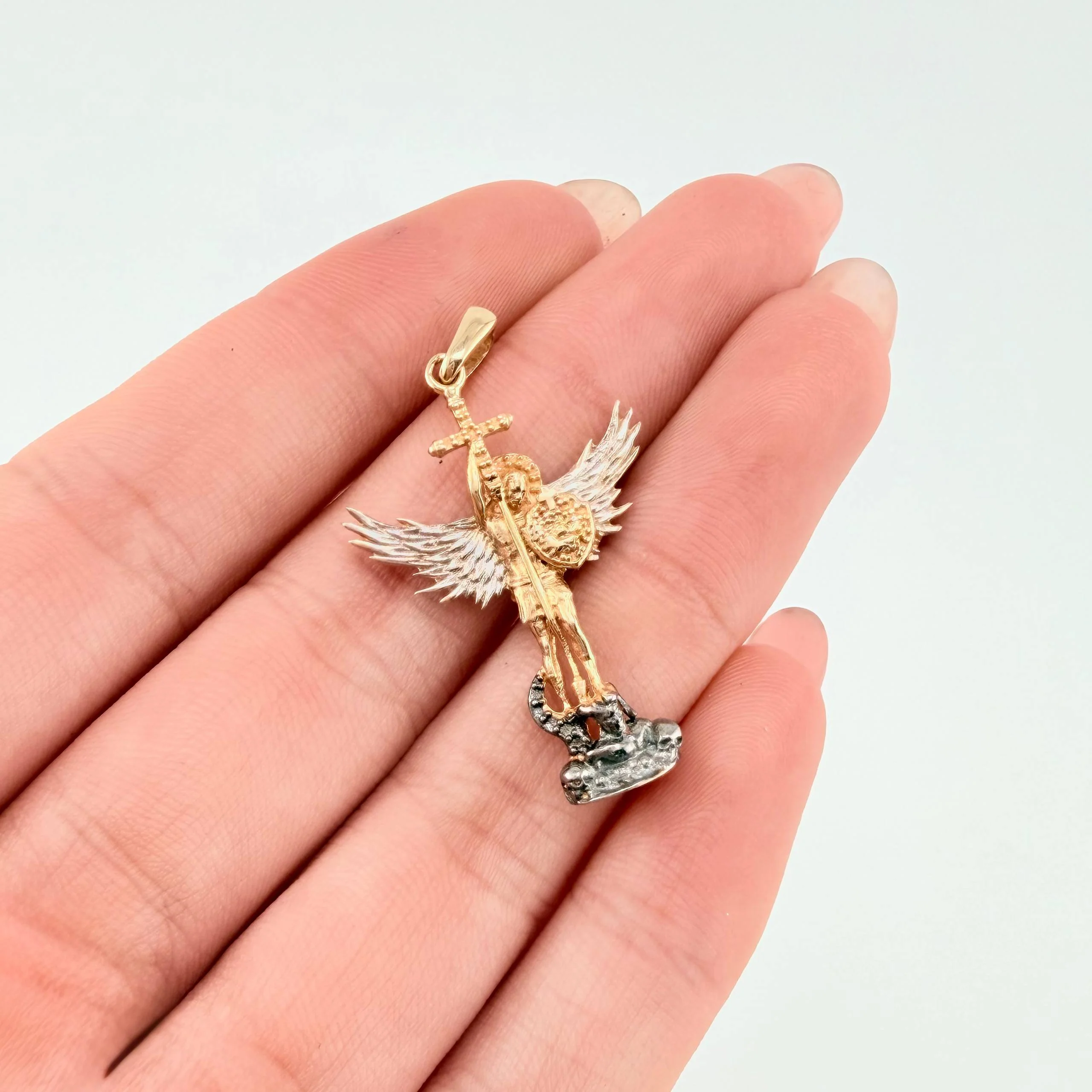 Dije San Miguel Arcangel 3.05gr / 3.5cm / Dos Oros Amarillo Blanco 18K © - Image 5