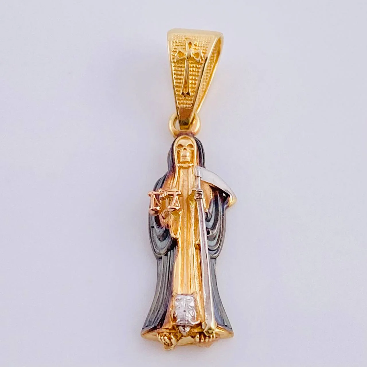 Dije Santa Muerte 2.45 g / 3 cm Tres Oros 18K