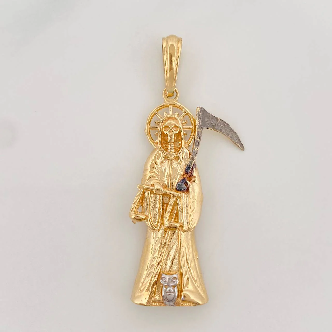 Dije Santa Muerte 5.8g / 4.5cm Tres Oros 18K