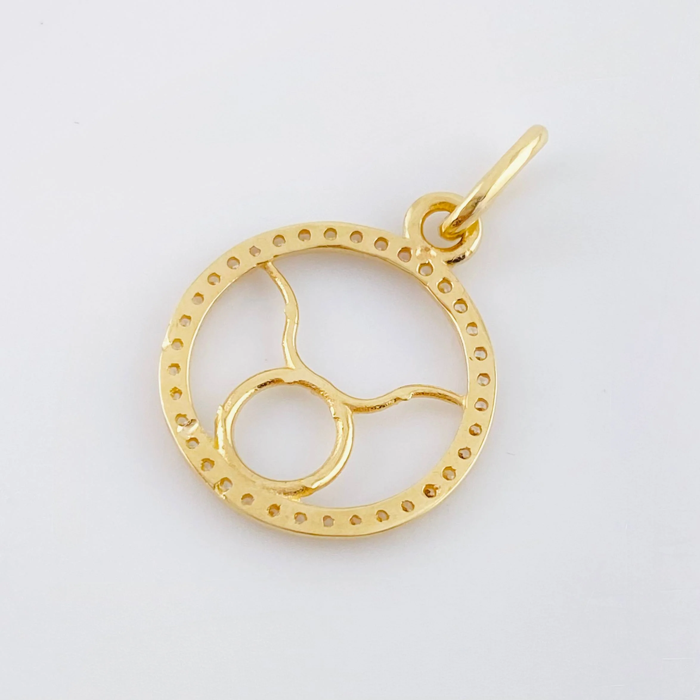 Dije Signo Tauro 1.25gr / 2.05cm / Oro Amarillo 18K - Image 3