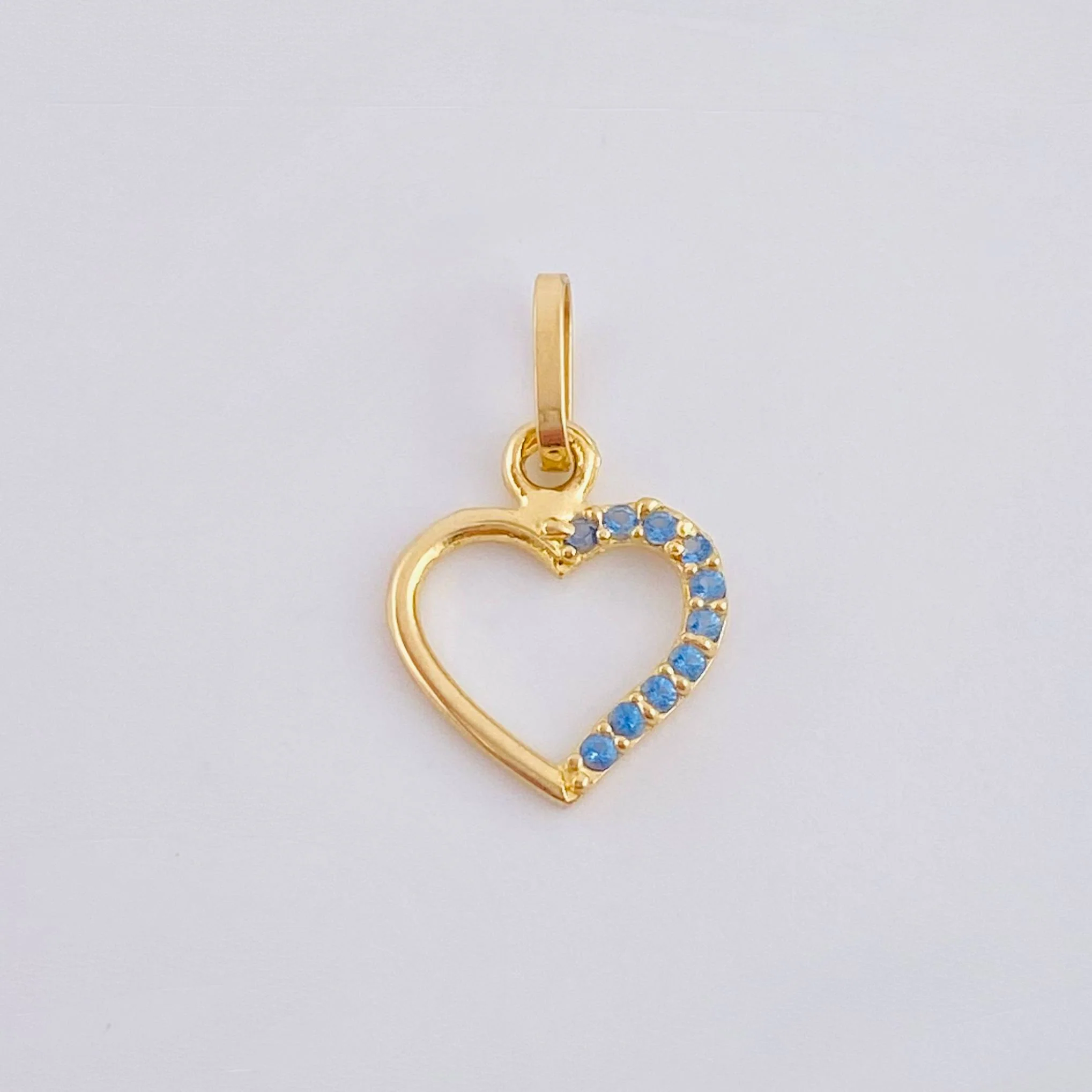 Dije Silueta Corazón 0.35gr / 1.5cm / Oro Amarillo 18K