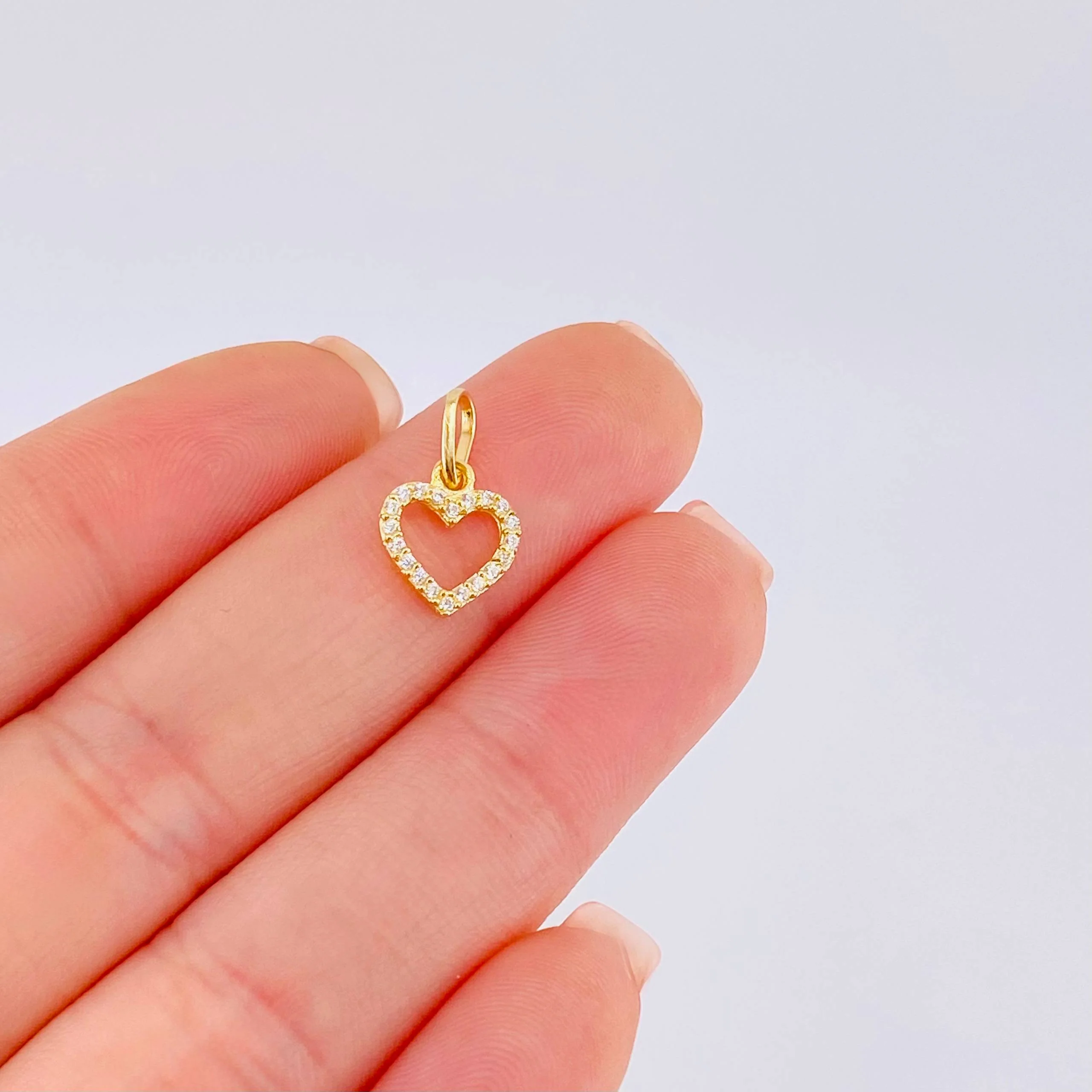 Dije Silueta Corazón 0.45gr / 1.6cm / Oro Amarillo 18K * - Image 4
