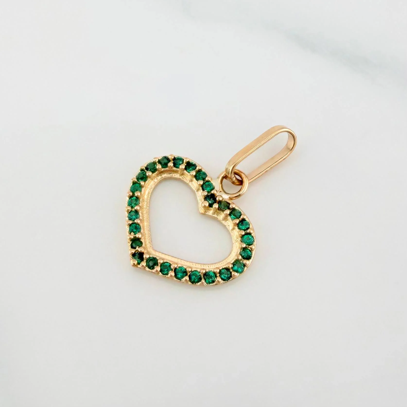 Dije Silueta Corazón 0.8 g / 1.7 cm Oro Amarillo 18K - Image 3