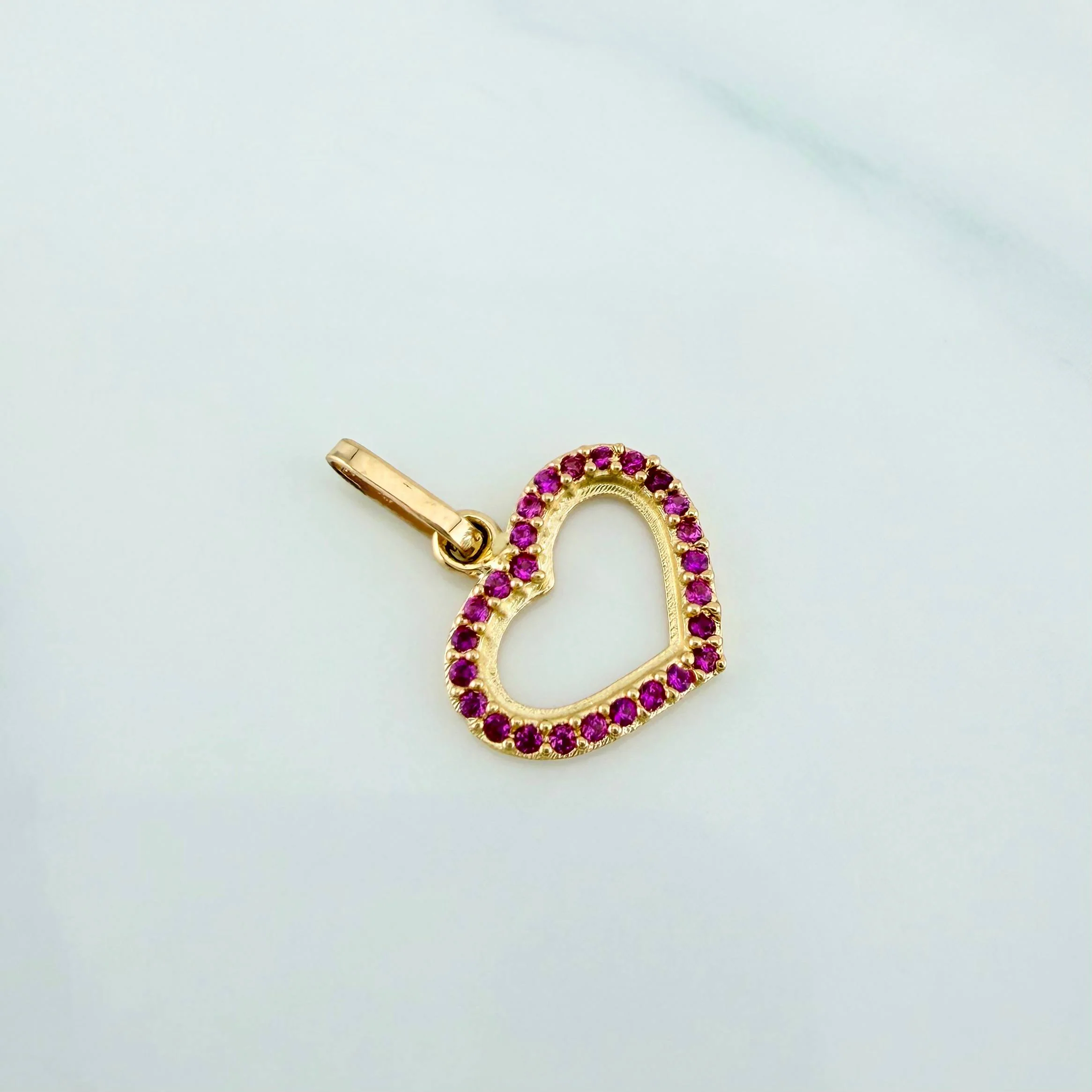 Dije Silueta Corazón 0.85 g / 1.8 cm Oro Amarillo 18K - Image 2