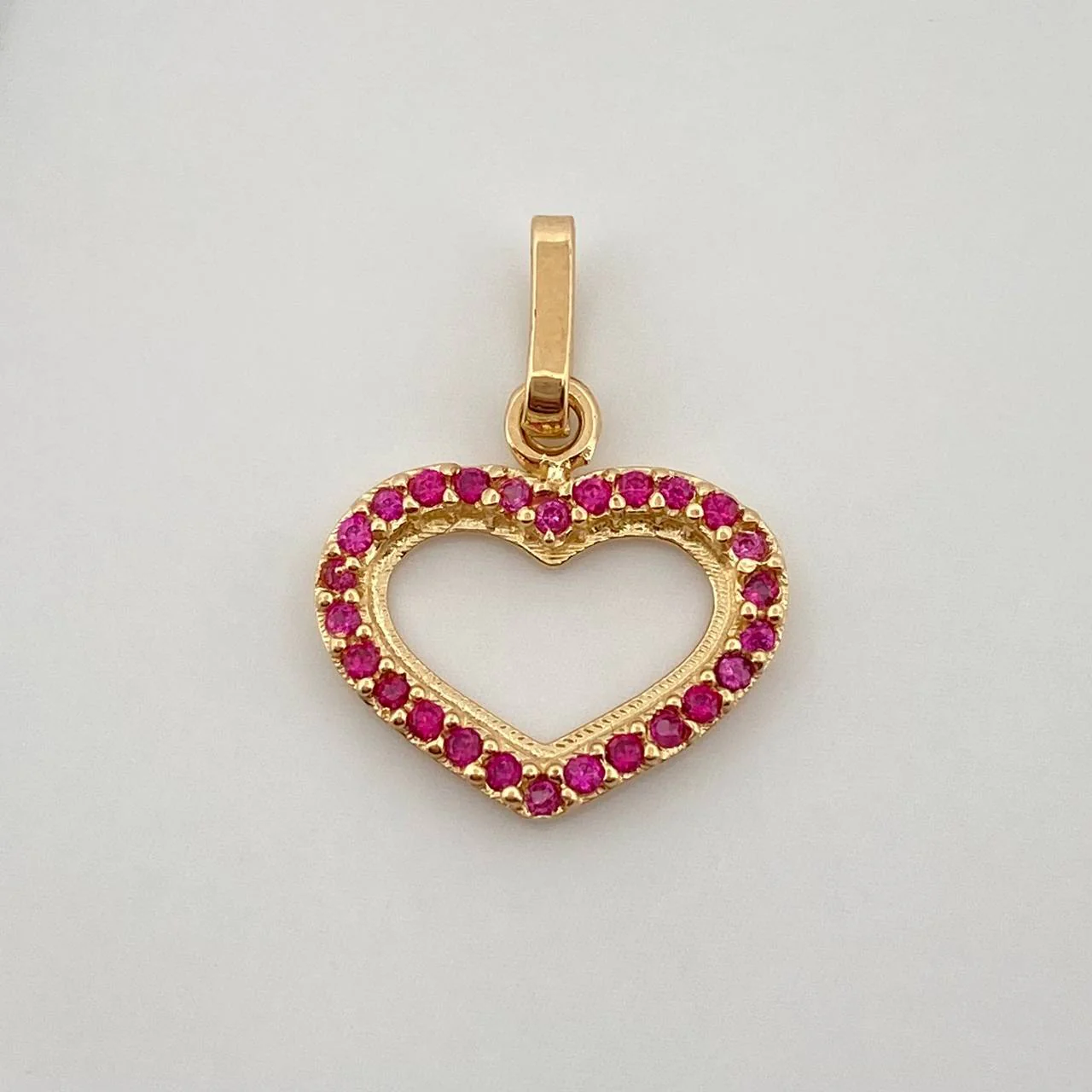 Dije Silueta Corazón 0.8gr / 2.8cm / Oro Amarillo 18K %