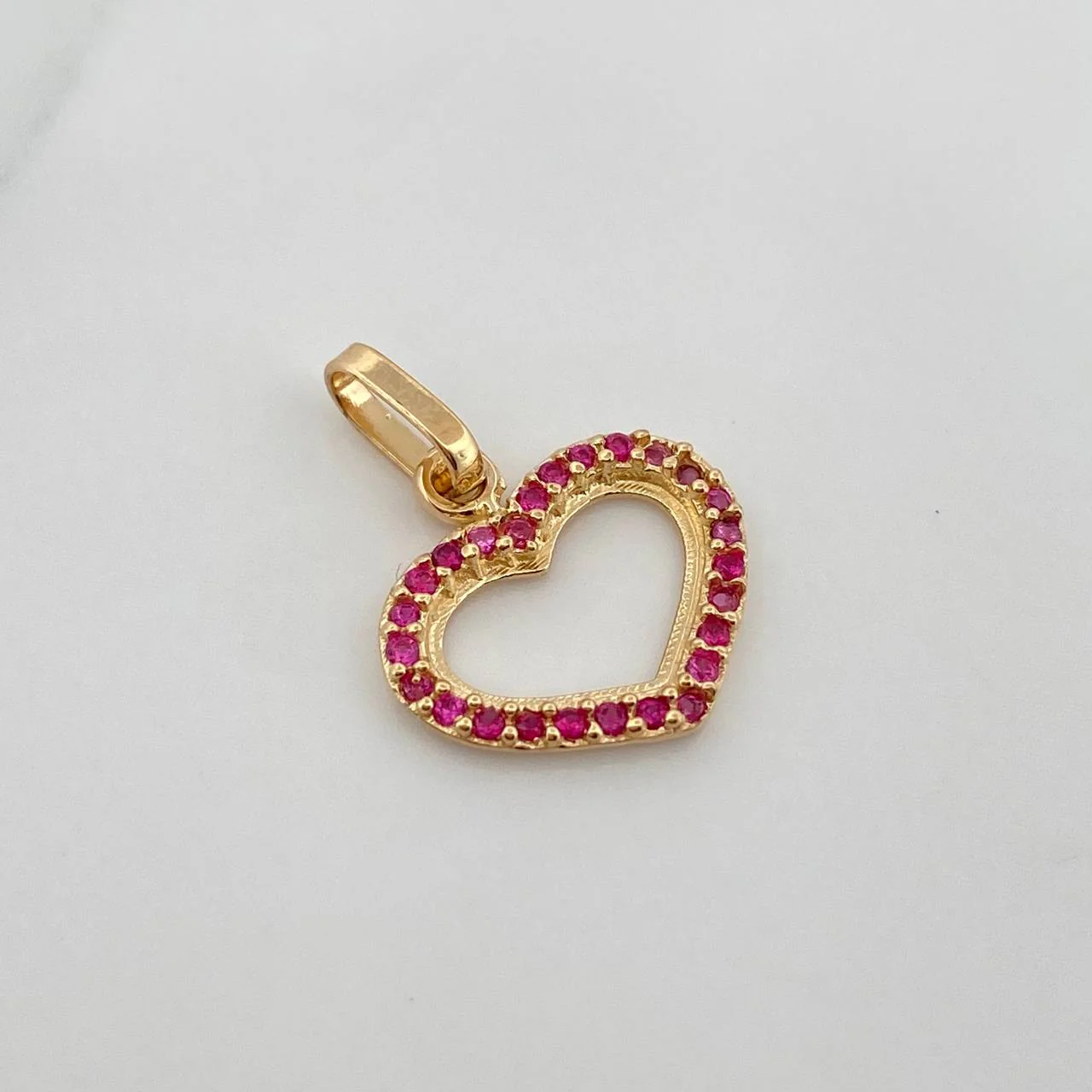 Dije Silueta Corazón 0.8gr / 2.8cm / Oro Amarillo 18K % - Image 3