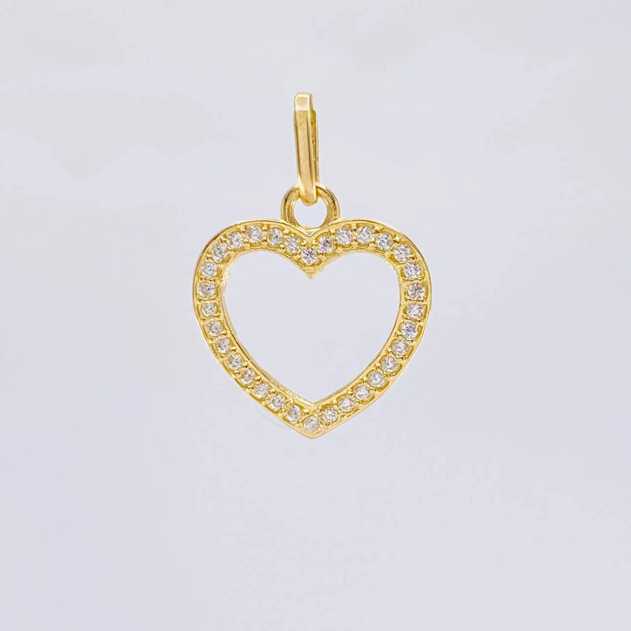 Dije Silueta Corazón 0.95 g / 1.9 cm Oro Amarillo 18K - Image 2