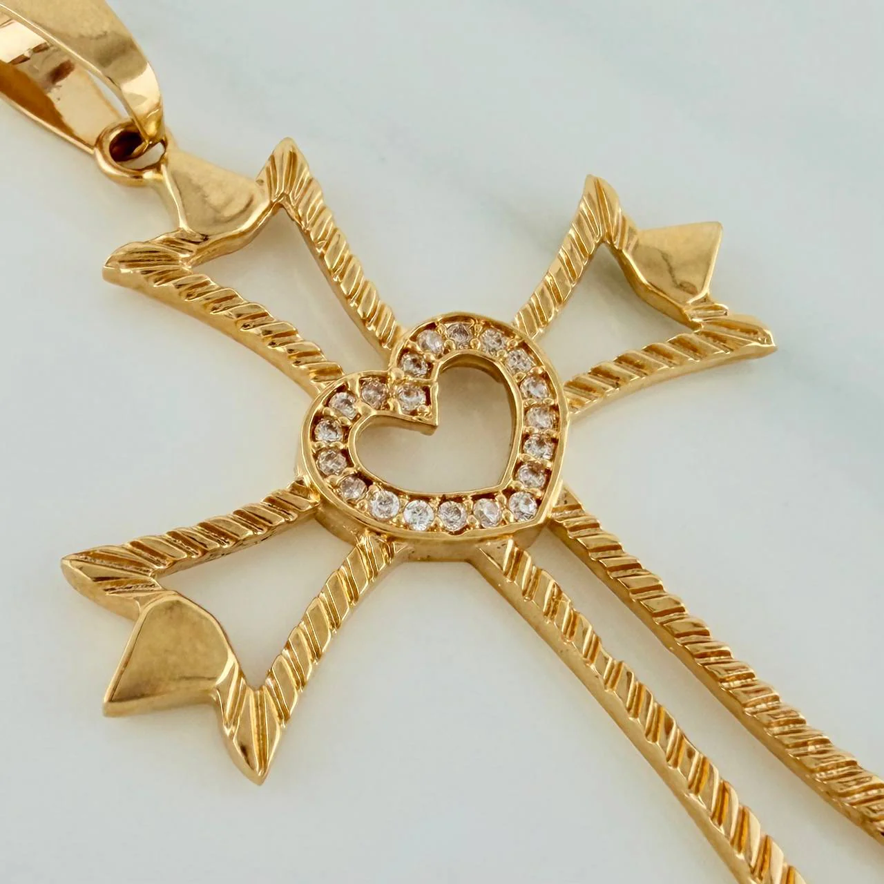 Dije Silueta Cruz Corazon 3.4gr / 5cm / Oro Amarillo 18K - Image 4