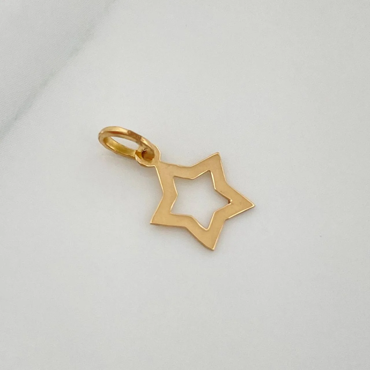 Dije Silueta Estrella 0.25gr / 1.5cm / Oro Amarillo 18K % - Image 2