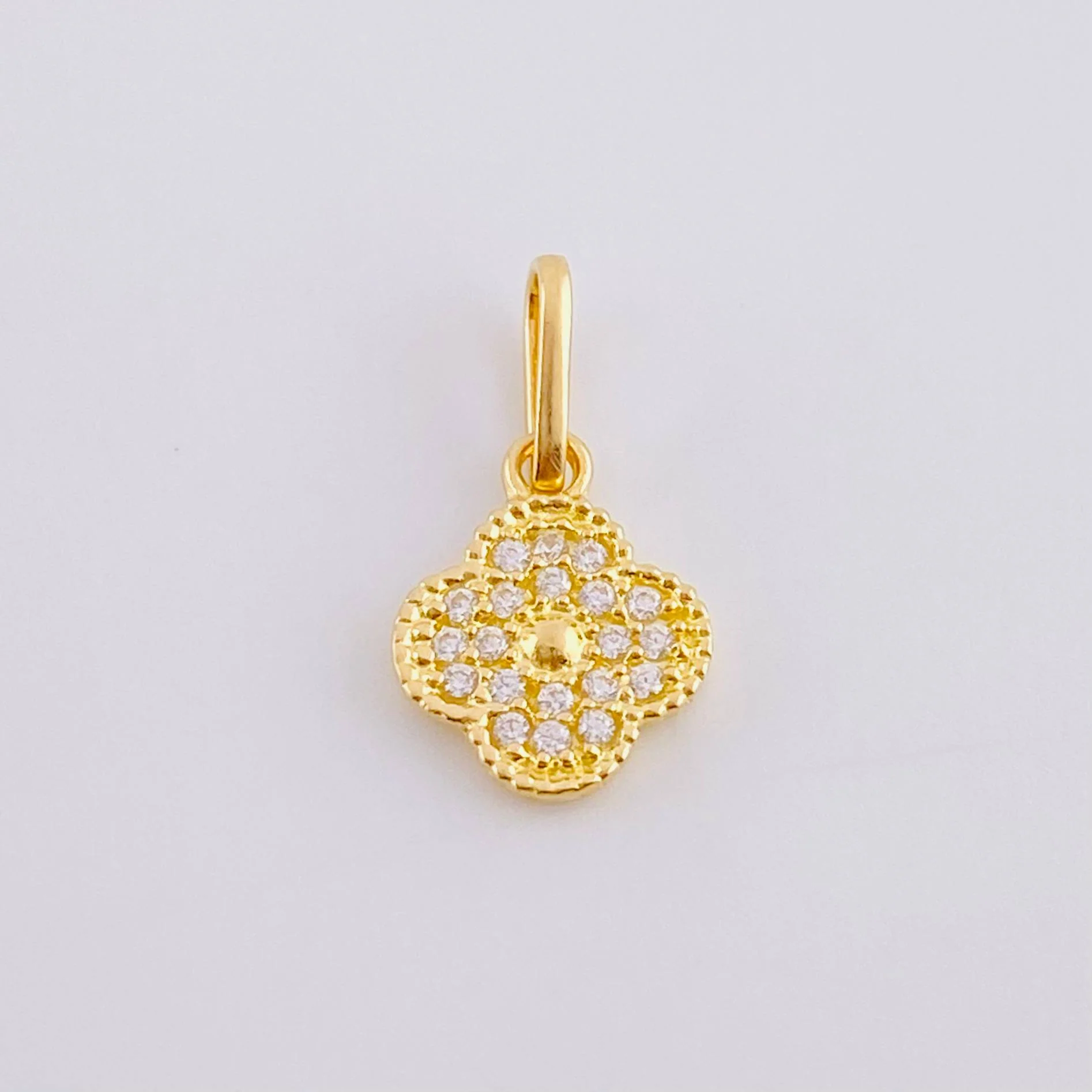 Dije Trebol 0.8 g / 1.5 cm Oro Amarillo 18K