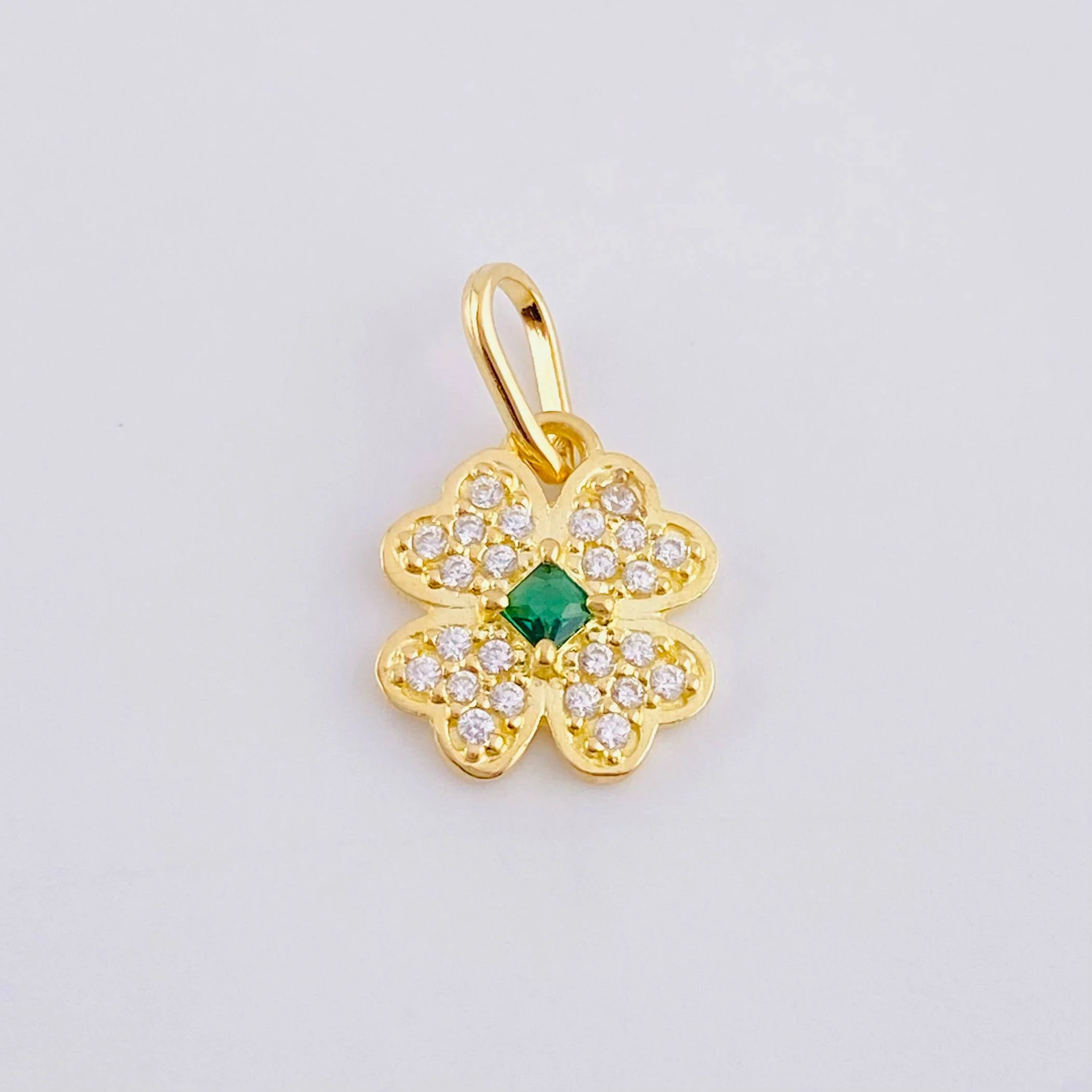 Dije Trebol 0.9 g / 1.5 cm Oro Amarillo 18K - Image 3