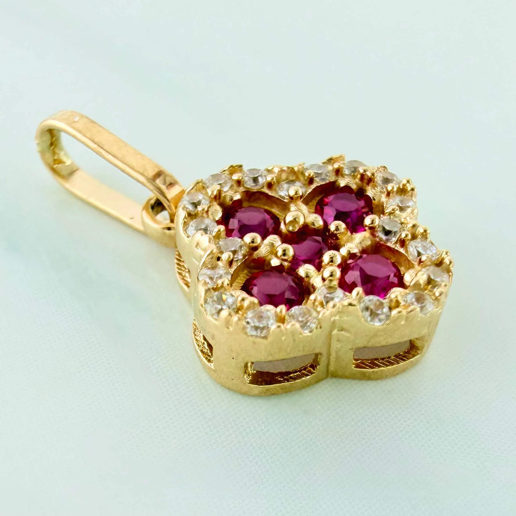 Dije Trebol 1.2 g / 1.8 cm Oro Amarillo 18K - Image 3
