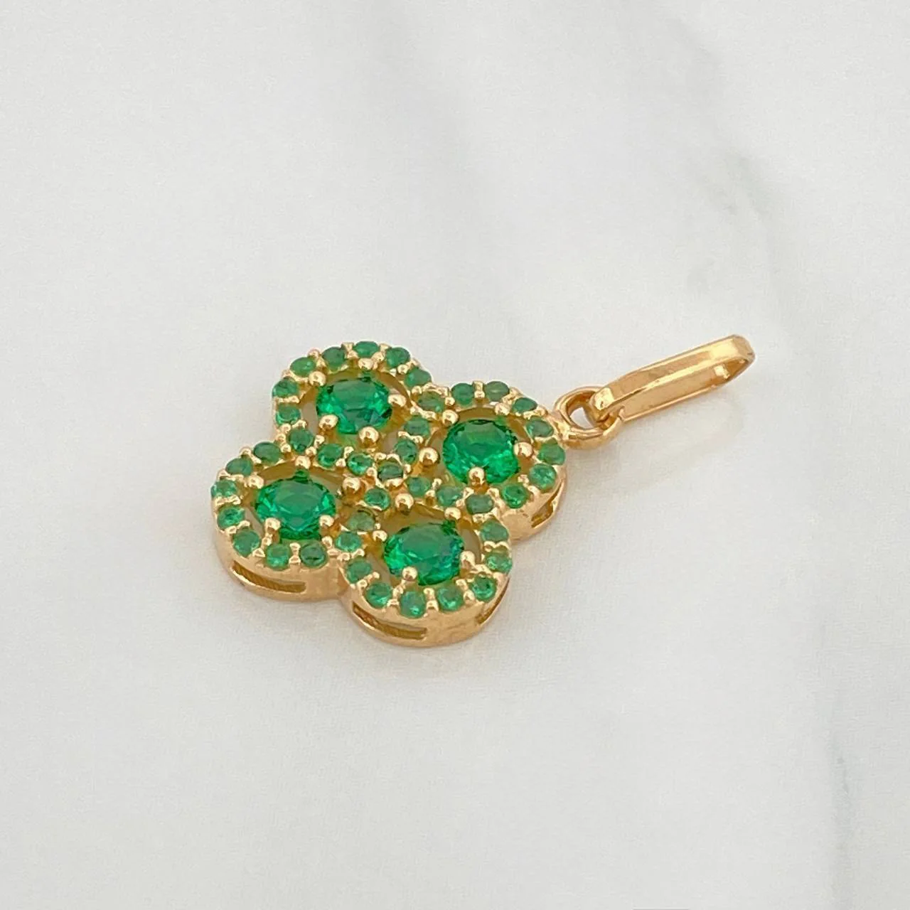Dije Trebol 1.6 g / 2.2 cm Oro Amarillo 18K - Image 3