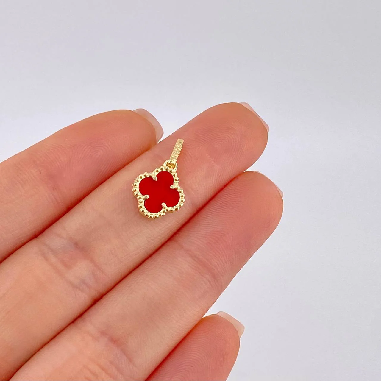 Dije Trebol Agata Roja 1.2 g / 2.8 cm Oro Amarillo 18K - Image 2