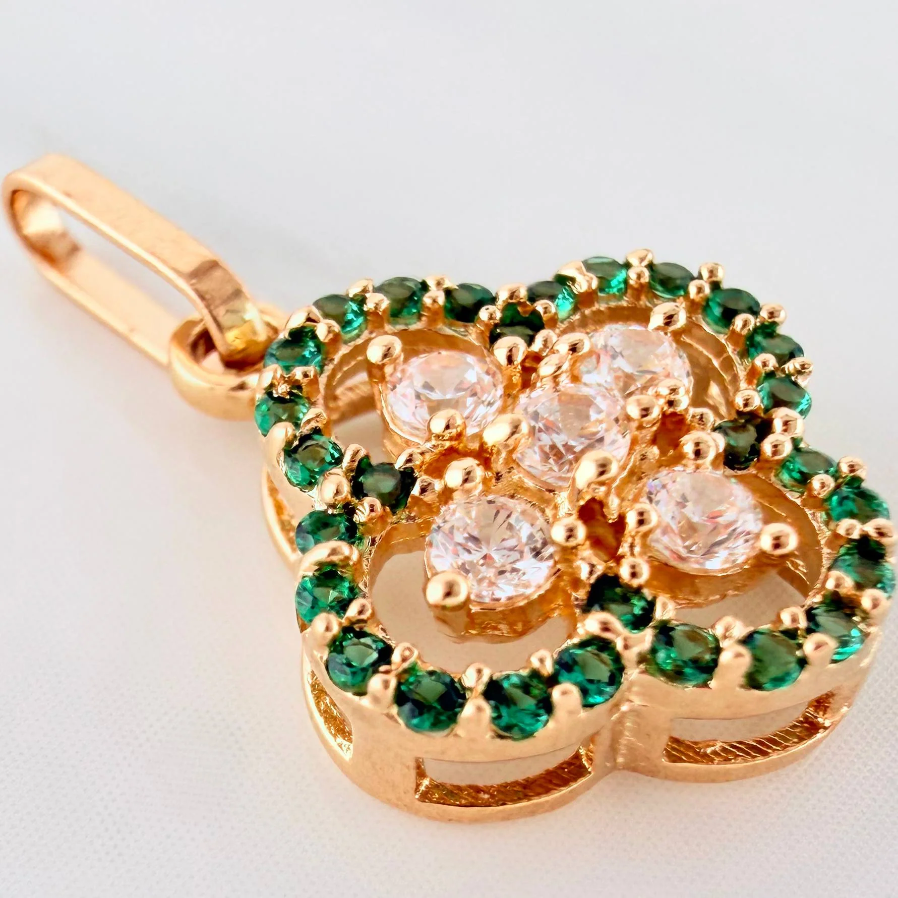 Dije Trebol Doble 1.4 g / 2 cm Oro Amarillo 18K - Image 3