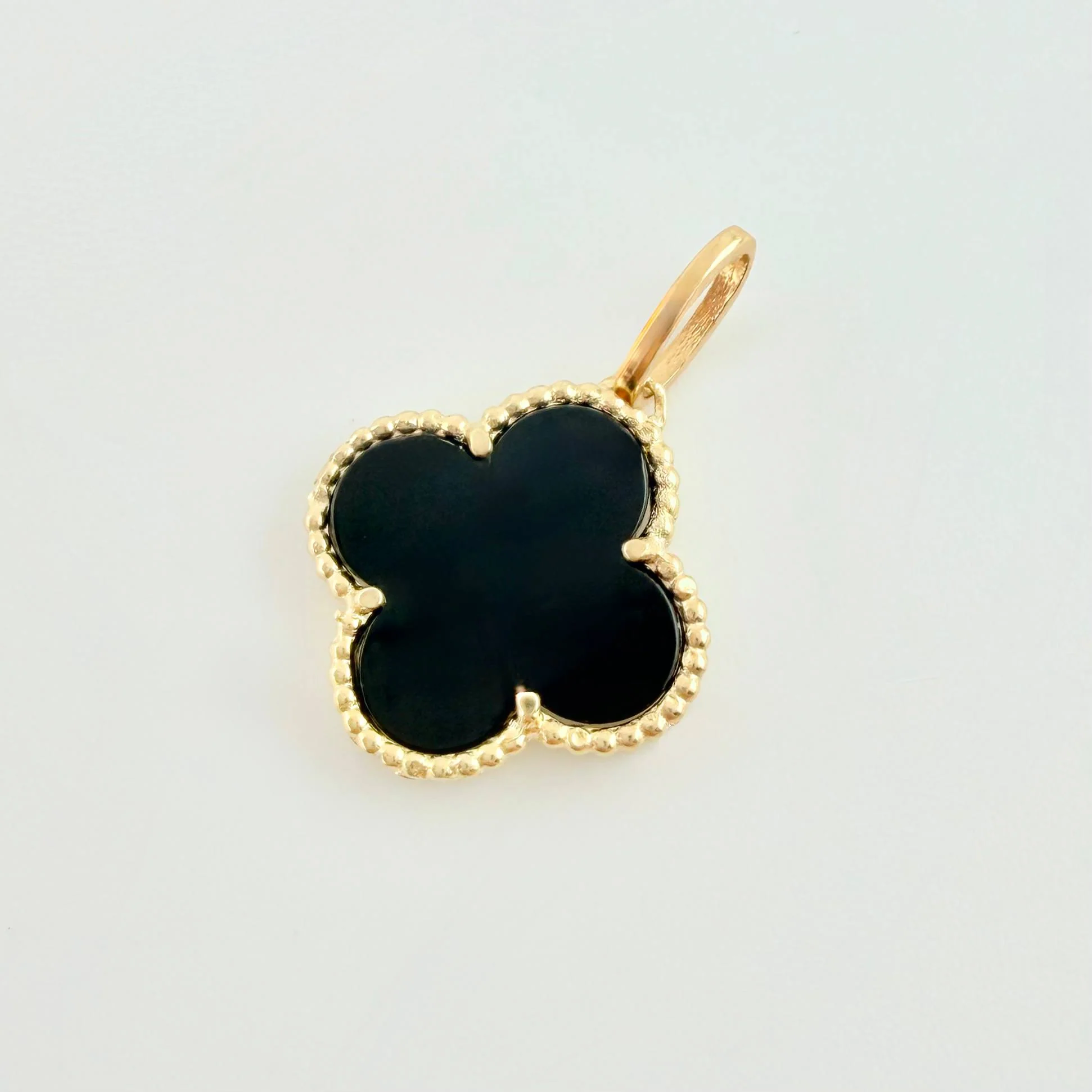 Dije Trebol Negro 1.8gr / 2.2cm / Oro Amarillo Nac.Esp. 18K - Image 2