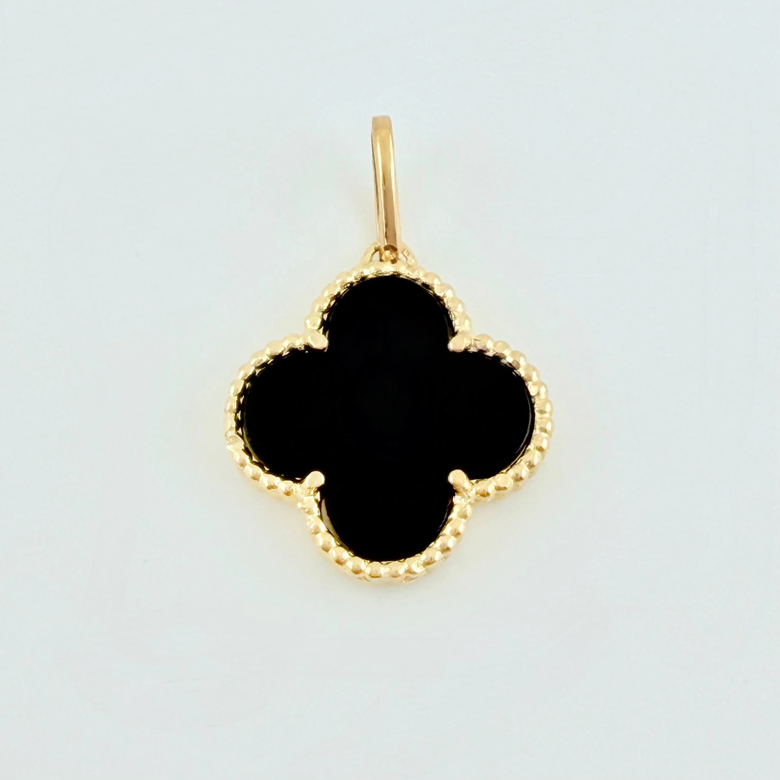 Dije Trebol Negro 1.8gr / 2.3cm / Oro Amarillo Nac.Esp. 18K *