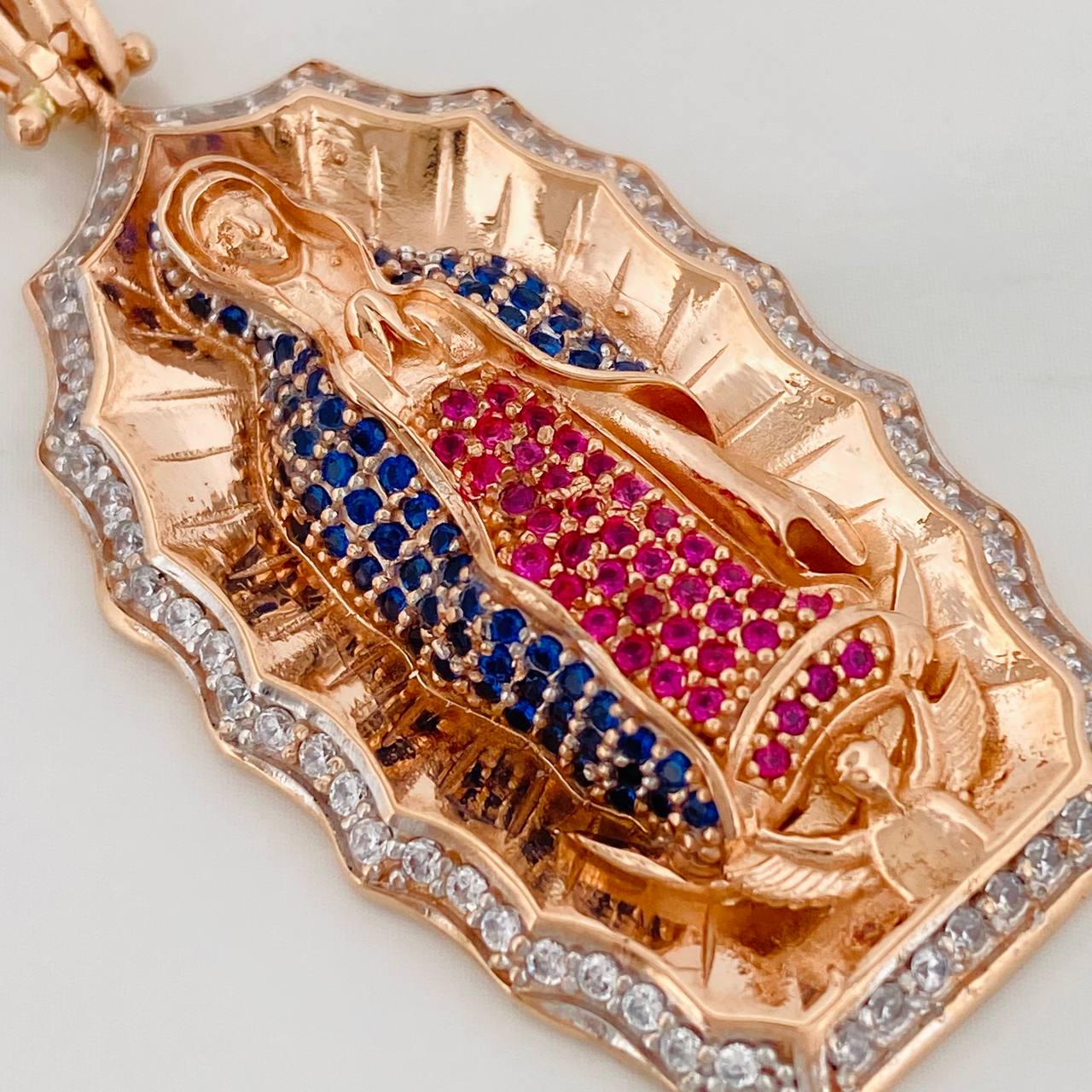 Dije Virgen de Guadalupe 13.45gr / 5cm /  Dos Oros Blanco Rosa 18K $ - Image 4