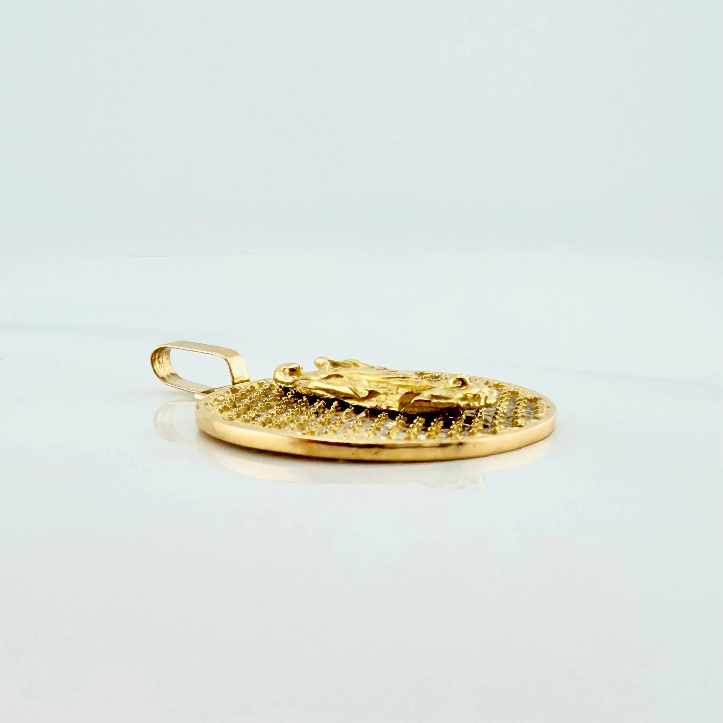 Dije Virgen De Guadalupe 3.45 g / 2.7 cm Oro Amarillo 18K - Image 3