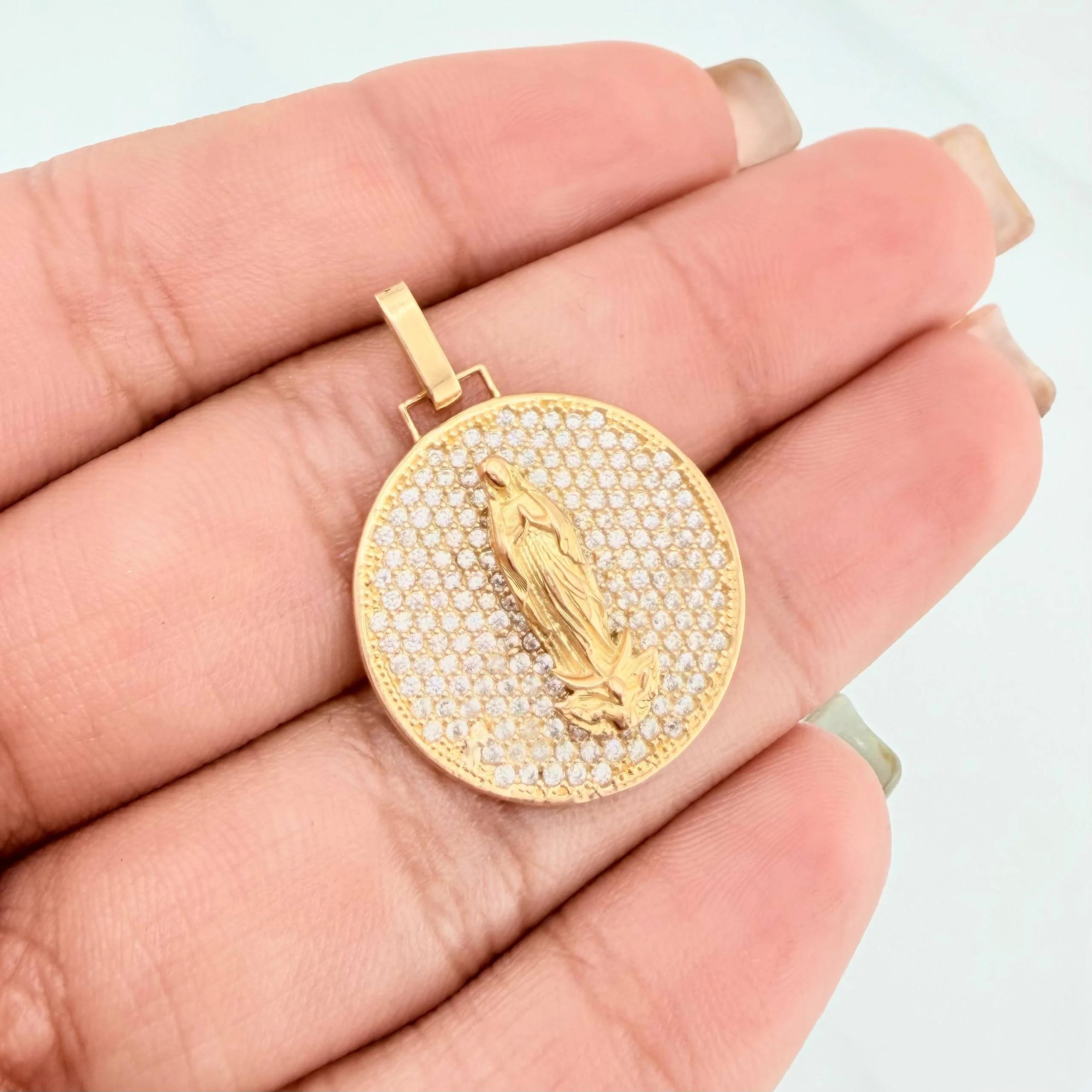 Dije Virgen De Guadalupe 3.45 g / 2.7 cm Oro Amarillo 18K - Image 4