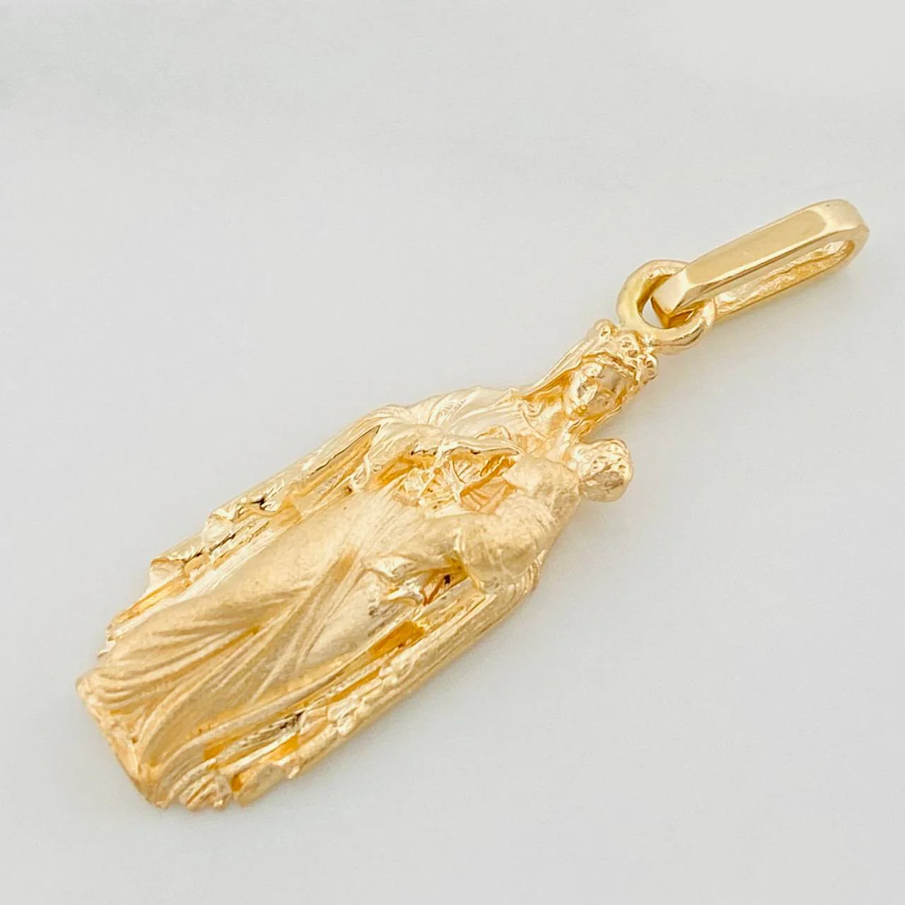 Dije Virgen Del Carmen 2.2 g / 3 cm Oro Amarillo 18K - Image 2