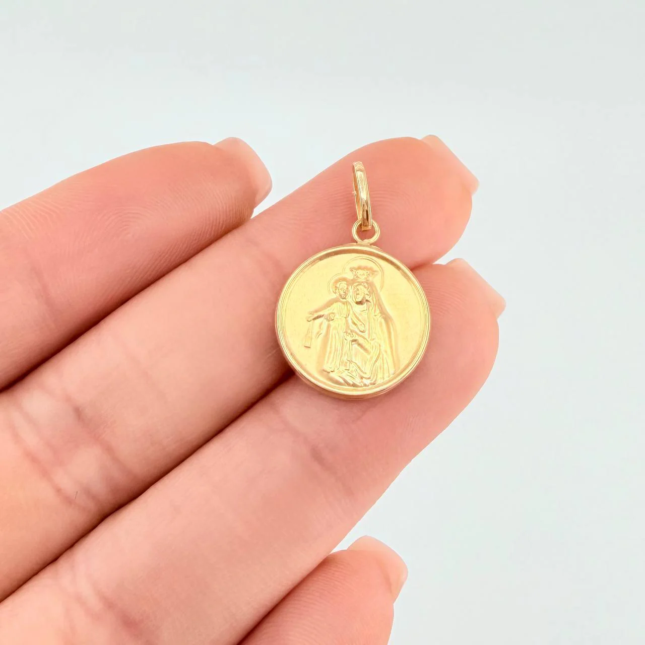 Dije Virgen Del Carmen Mate 0.85 g / 2.2 cm Oro Amarillo 18K - Image 4