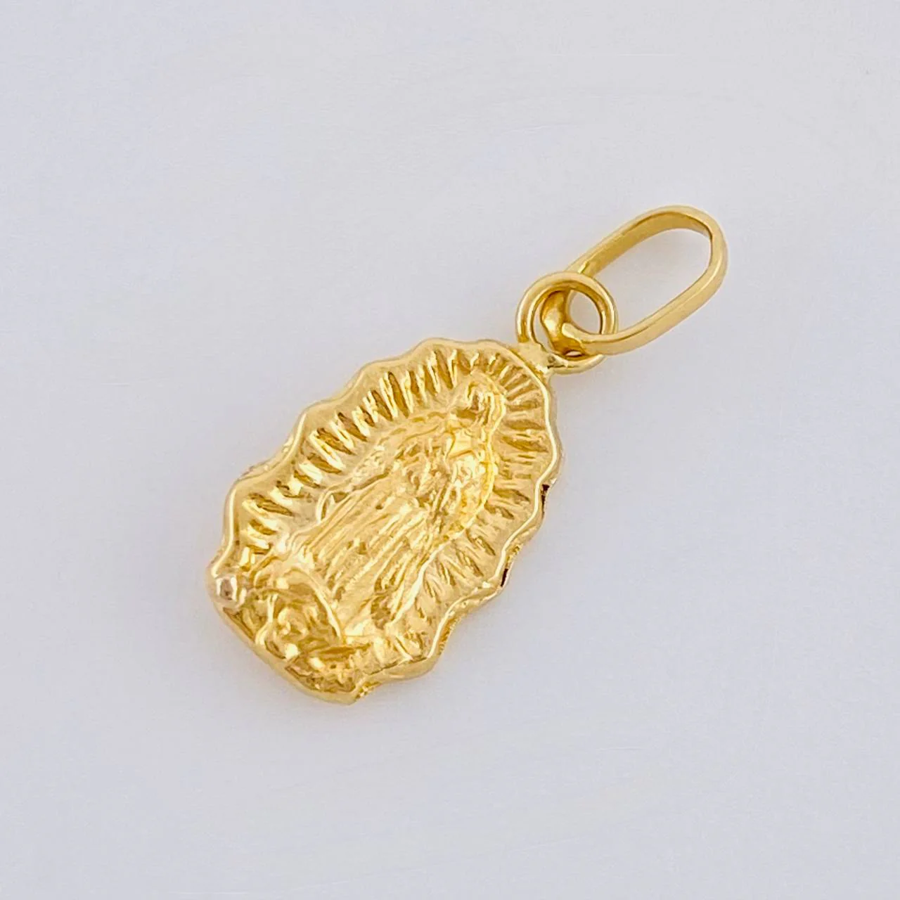 Dije Virgen Guadalupe 0.4 g / 1.8 cm Oro Amarillo 18K - Image 3
