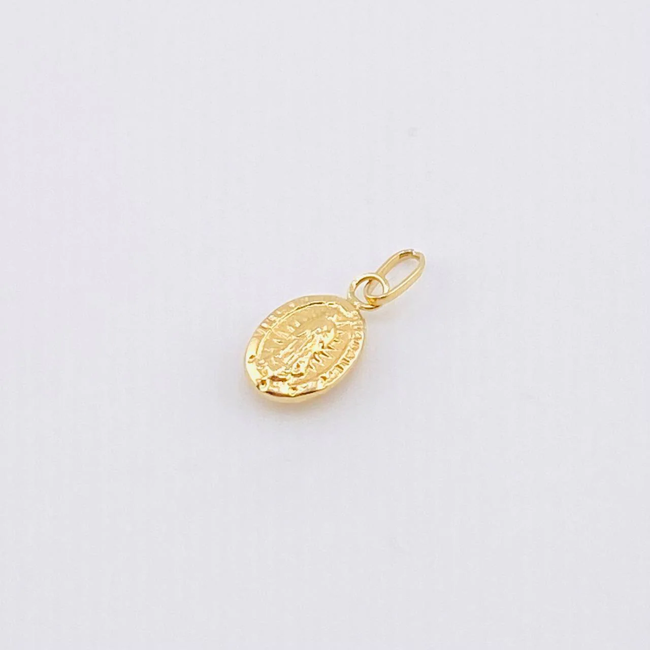 Dije Virgen Guadalupe 0.45 g / 1.7 cm Oro Amarillo 18K - Image 3