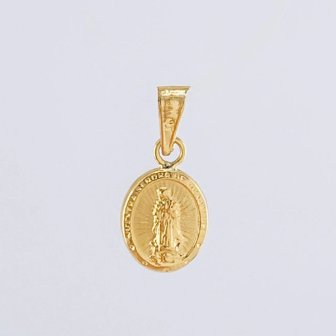 Dije Virgen Guadalupe 0.5gr / 1.6cm / Oro Amarillo 18K © - Image 2
