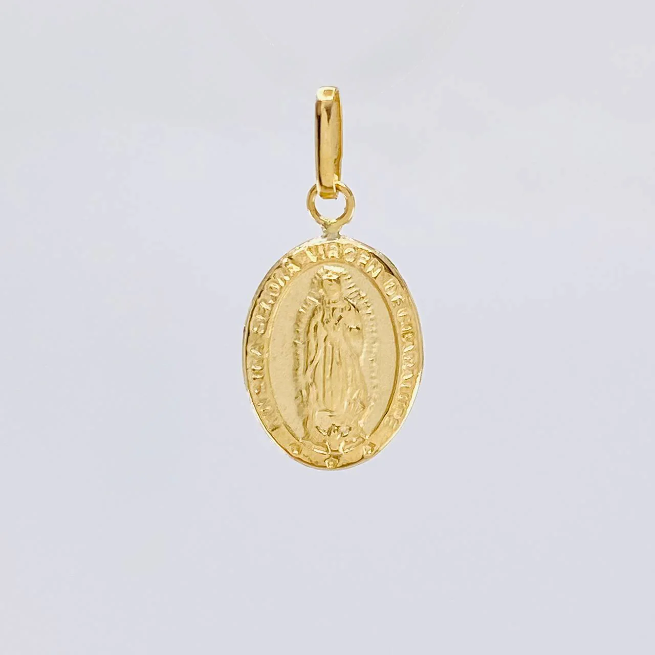 Dije Virgen Guadalupe 0.95 g / 2.4 cm Oro Amarillo 18K - Image 4