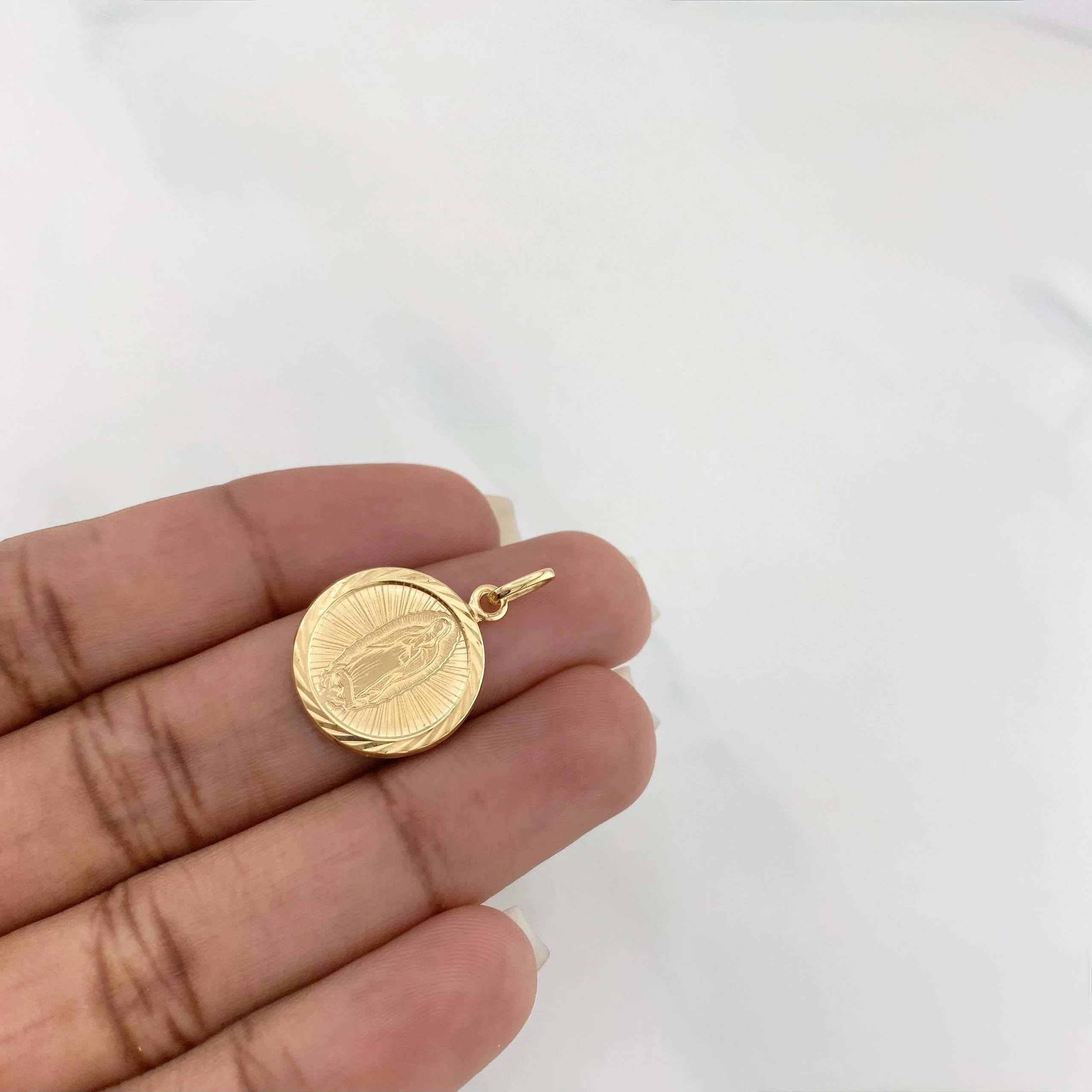 Dije Virgen guadalupe 0.95g / 2.7cm Oro Amarillo 18K - Image 4