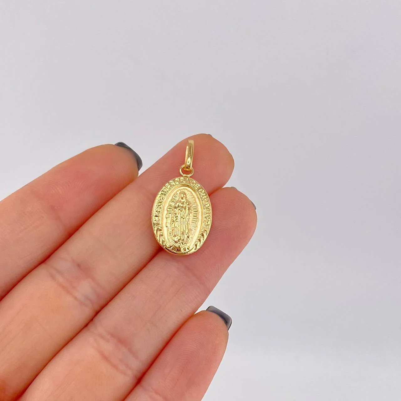 Dije Virgen Guadalupe 1.05 g / 2.6 cm Oro Amarillo 18K - Image 5