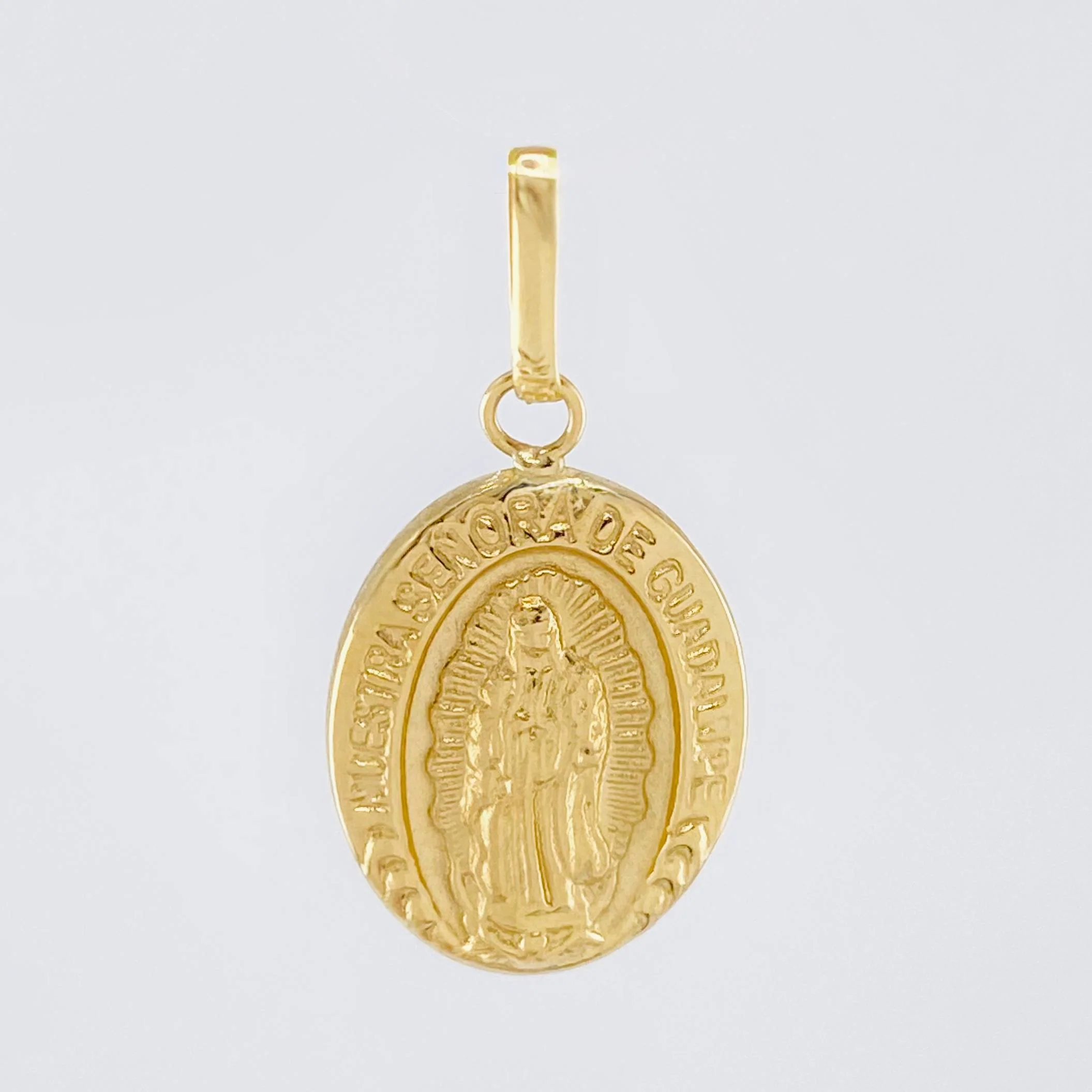 Dije Virgen Guadalupe 1.1gr / 2.8cm / Oro Amarillo 18K * - Image 3