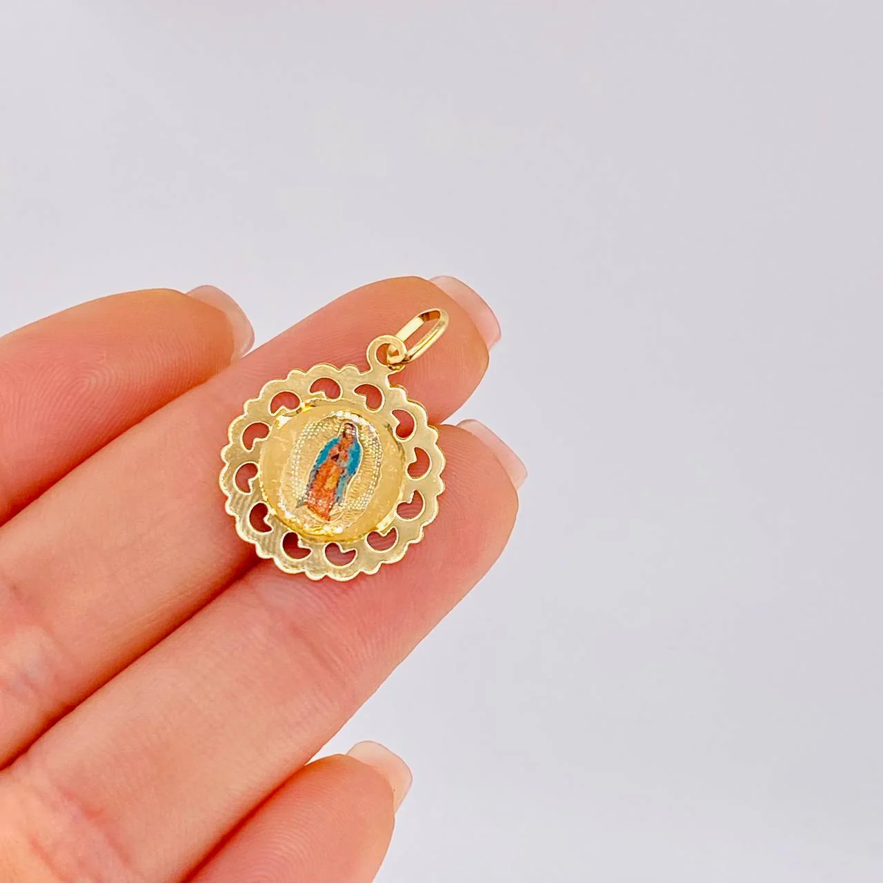 Dije Virgen Guadalupe 1.2 g / 2.5 cm Oro Amarillo 18K - Image 5