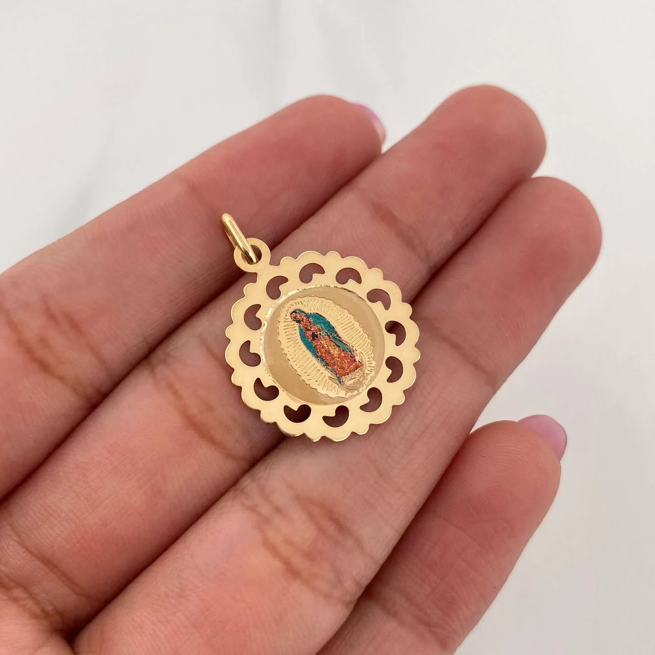 Dije Virgen Guadalupe 1.2 g / 2.6 cm Oro Amarillo 18K - Image 4