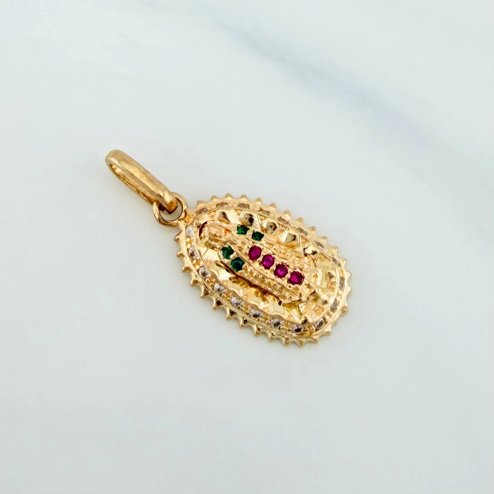 Dije Virgen Guadalupe 1.5 g / 2.3 cm Oro Amarillo 18K - Image 2