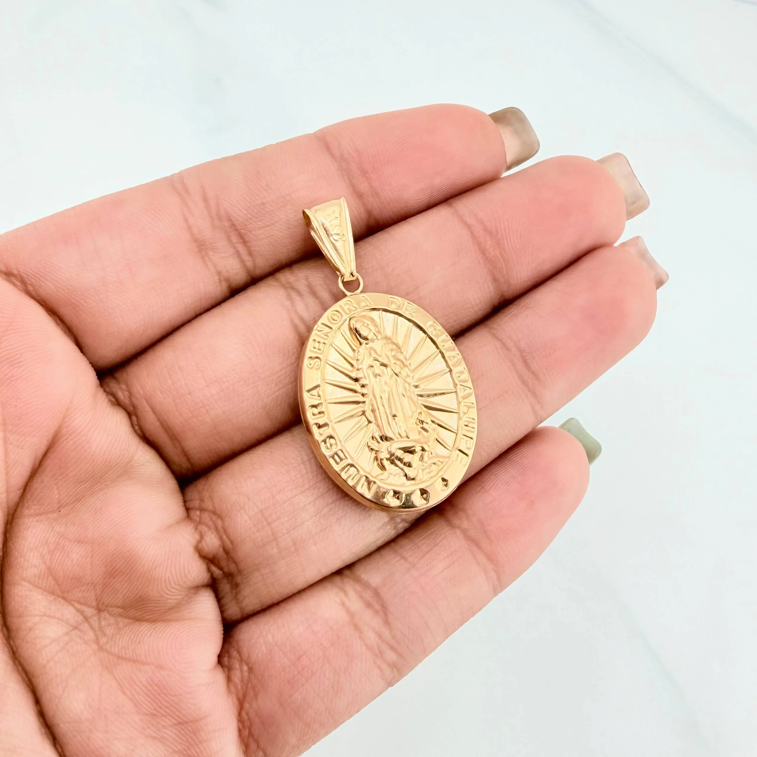 Dije Virgen Guadalupe 2.4 g / 3.7 cm Oro Amarillo 18K - Image 4