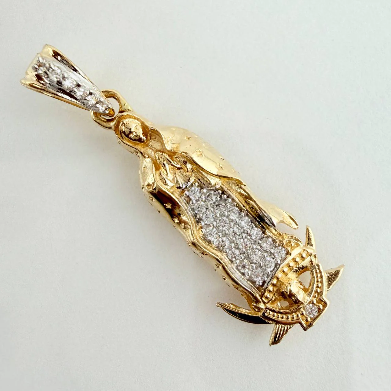 Dije Virgen Guadalupe 2.65gr / 3.1cm / Dos Oros Amarillo Blanco 18K - Image 4