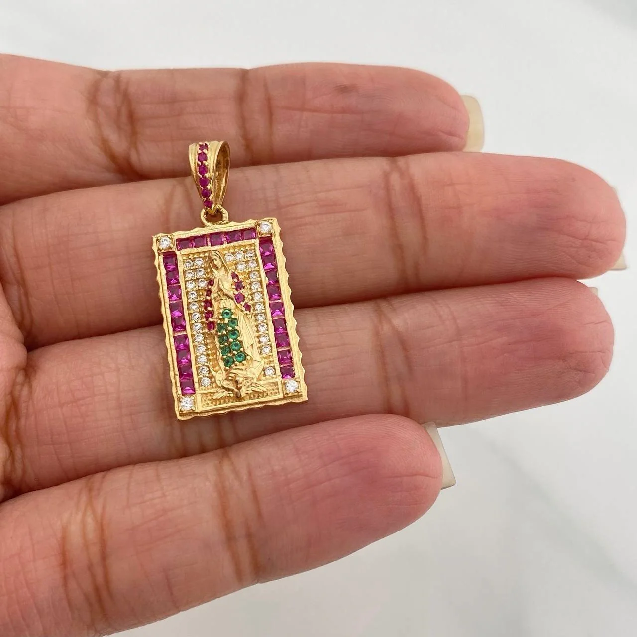 Dije Virgen Guadalupe 3.9 g / 3 cm Oro Amarillo 18K - Image 4