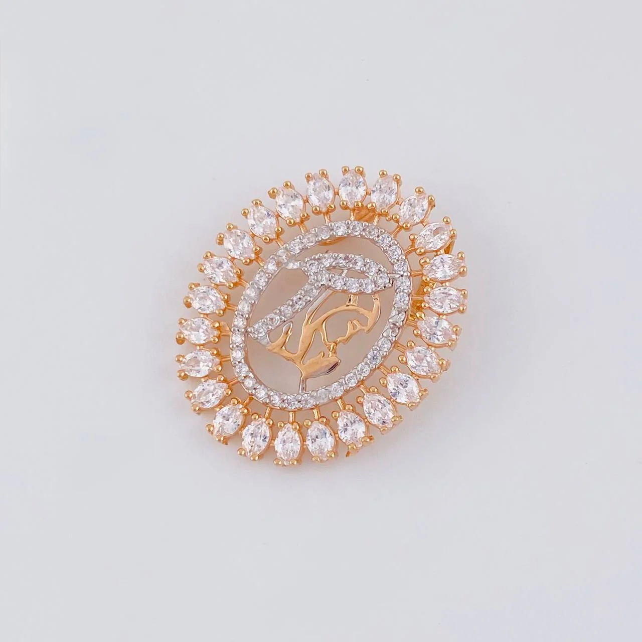 Dije Virgen Maria 2.8 g / 2.4 cm Oro Rosa 18K - Image 3