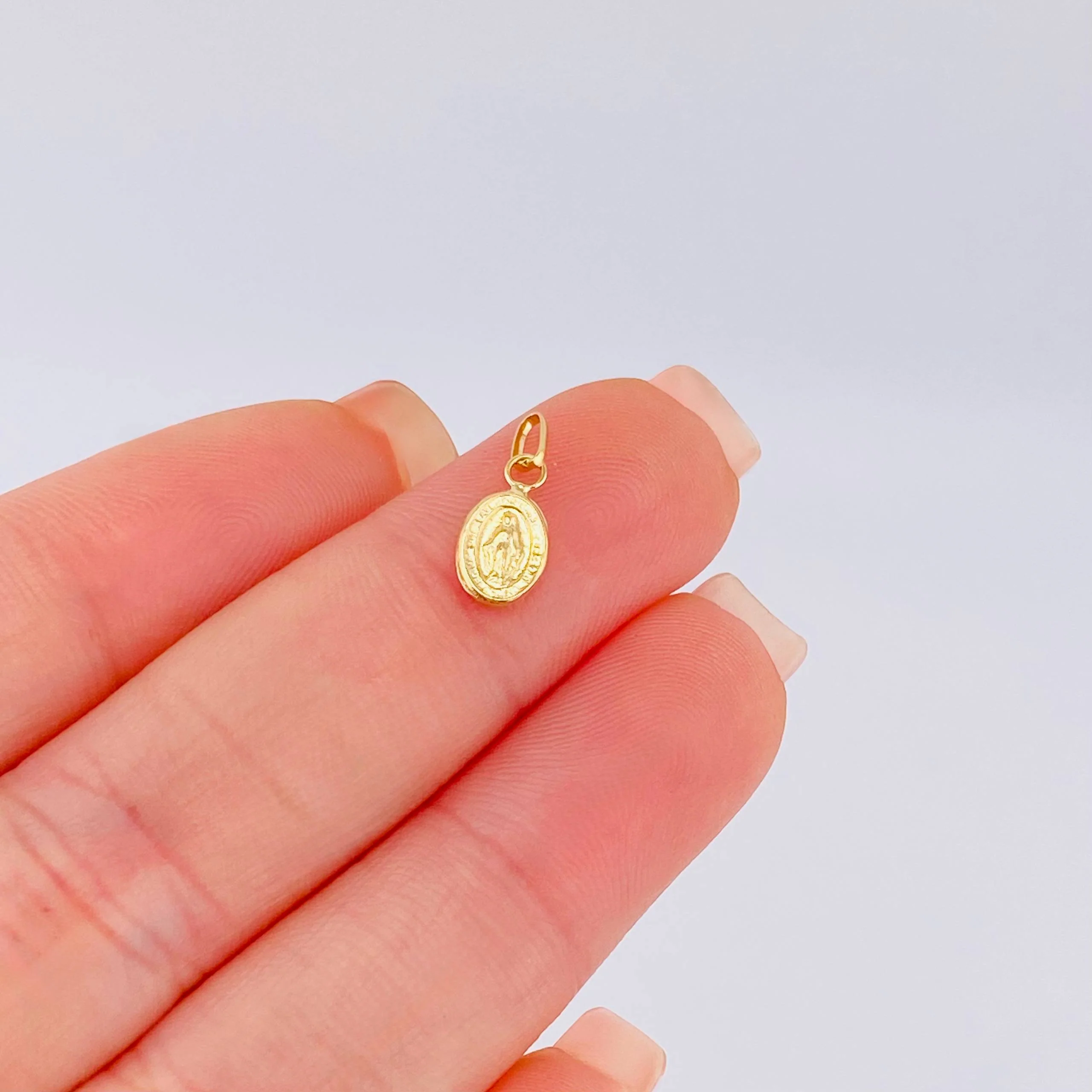 Dije Virgen Milagrosa 0.2gr / 1.2cm / Oro Amarillo 18K - Image 4