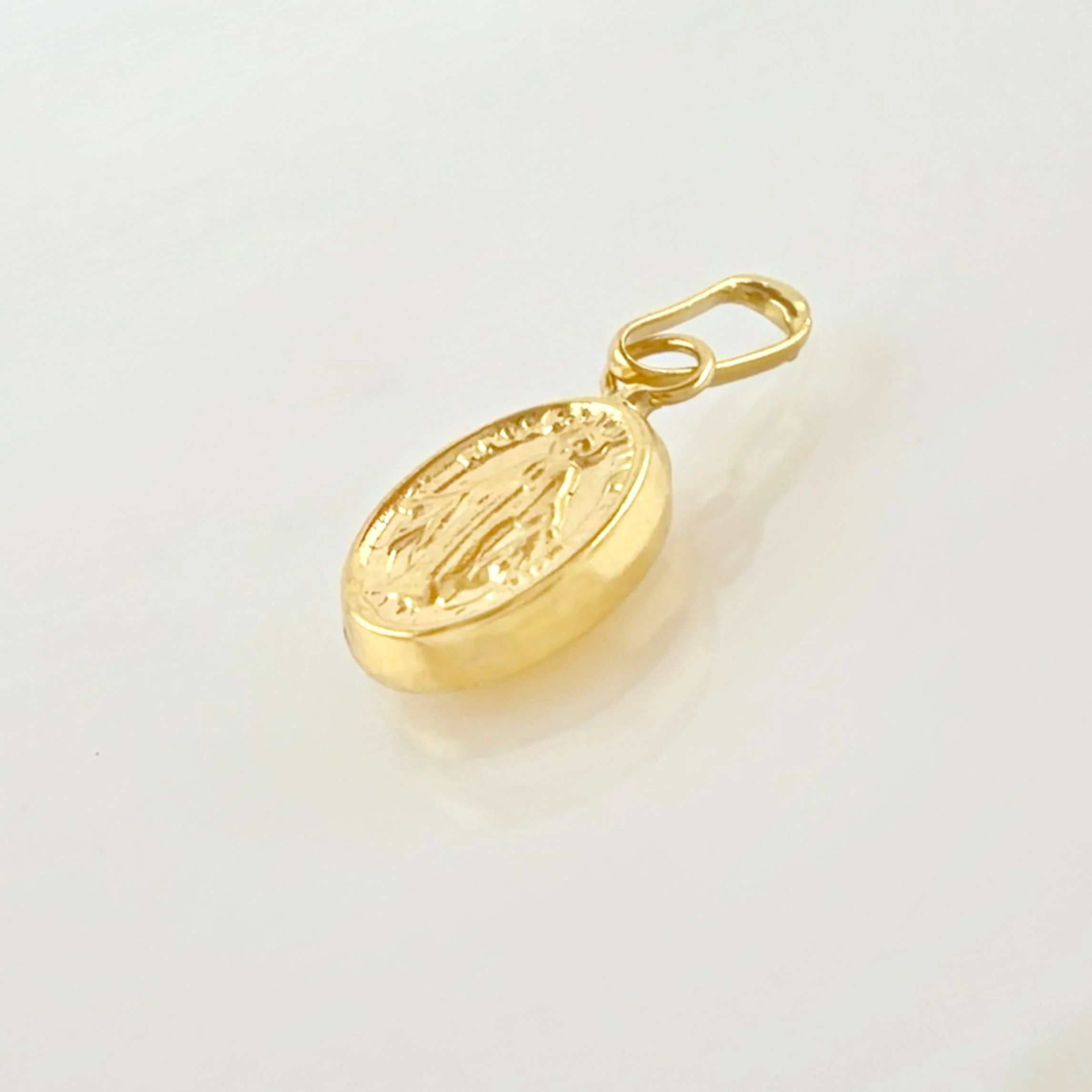 Dije Virgen Milagrosa 0.3gr / 1.5cm / Oro Amarillo 18K - Image 4