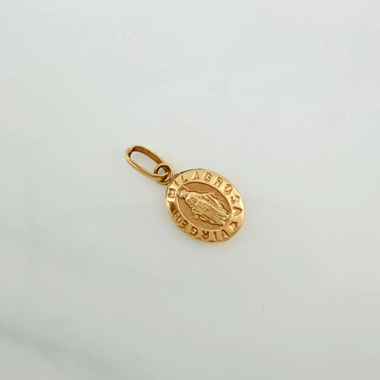 Dije Virgen Milagrosa 0.4gr / 1.7cm / Oro Amarillo 18K % - Image 2
