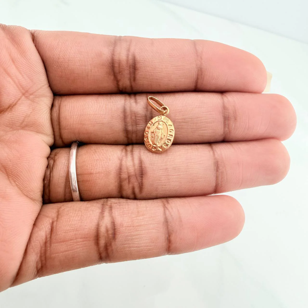 Dije Virgen Milagrosa 0.4gr / 1.7cm / Oro Amarillo 18K % - Image 4