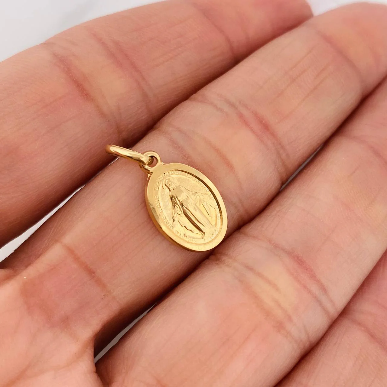 Dije Virgen Milagrosa 1.4gr / 2cm / Oro Amarillo 18K & - Image 4