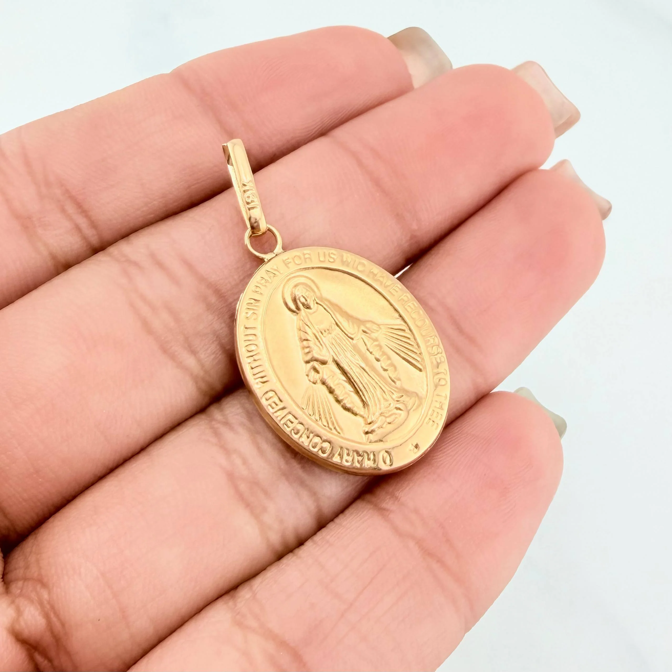 Dije Virgen Milagrosa 1.7 g / 3.2 cm Oro Amarillo 18K - Image 4